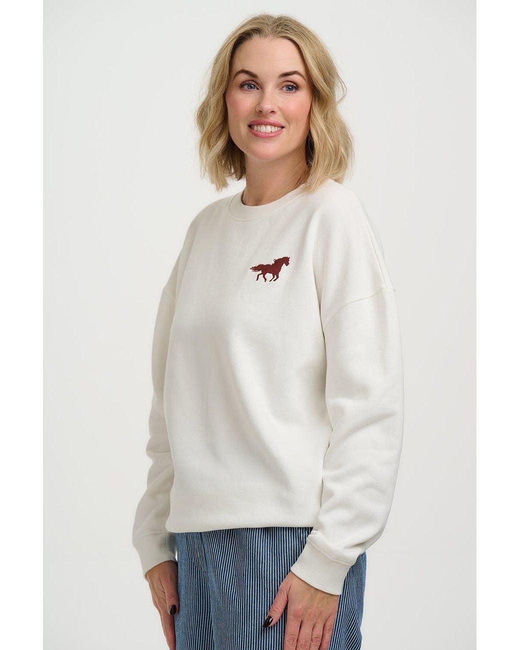 Sugarhill White Eadie Relaxed Sweatshirt Off, Horse Print & Embro