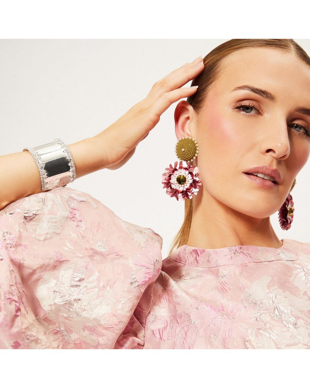 PINAR OZEVLAT Metallic Bosea Cuff