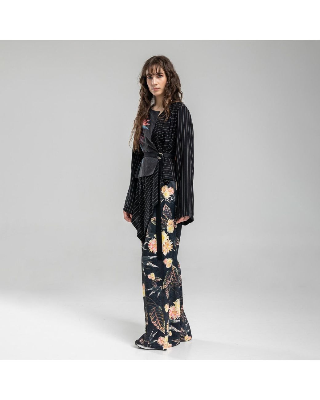 ARTISTA Black Viscose Asymmetric Floral Printed Kimono Blouse