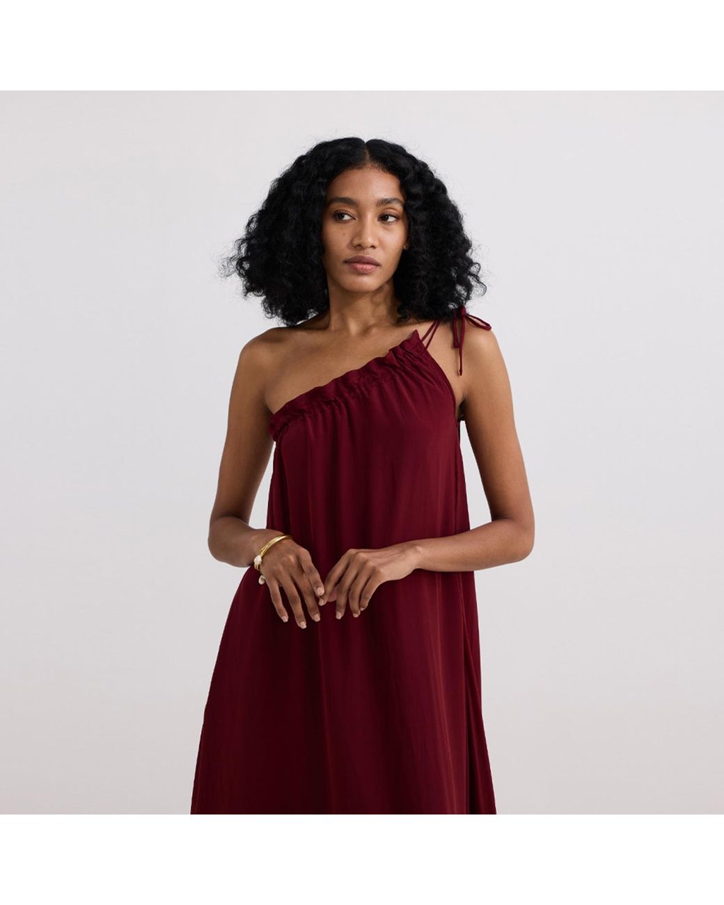 REISTOR Red One-Shoulder Midi Crepe Dress