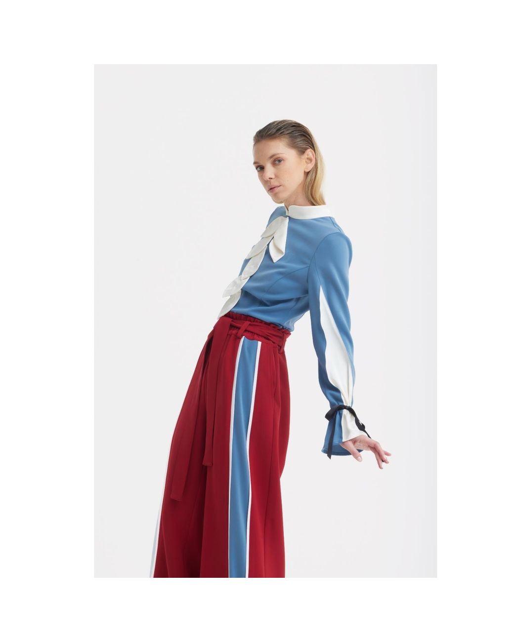 Julia Allert Blue Elegant Fitted Blouse – Pale