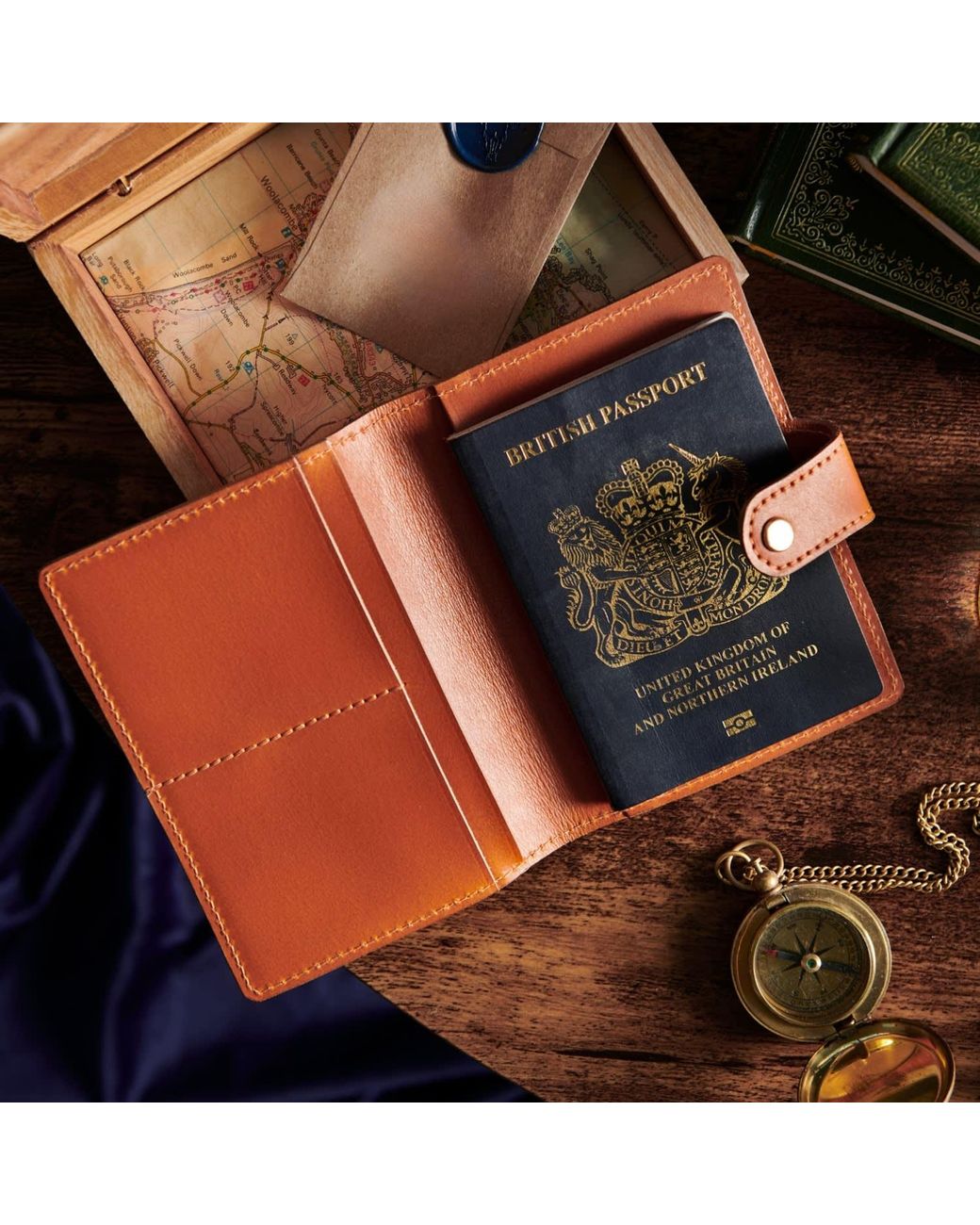 VIDA VIDA Red Luxury Leather Passport Travel Holder for men