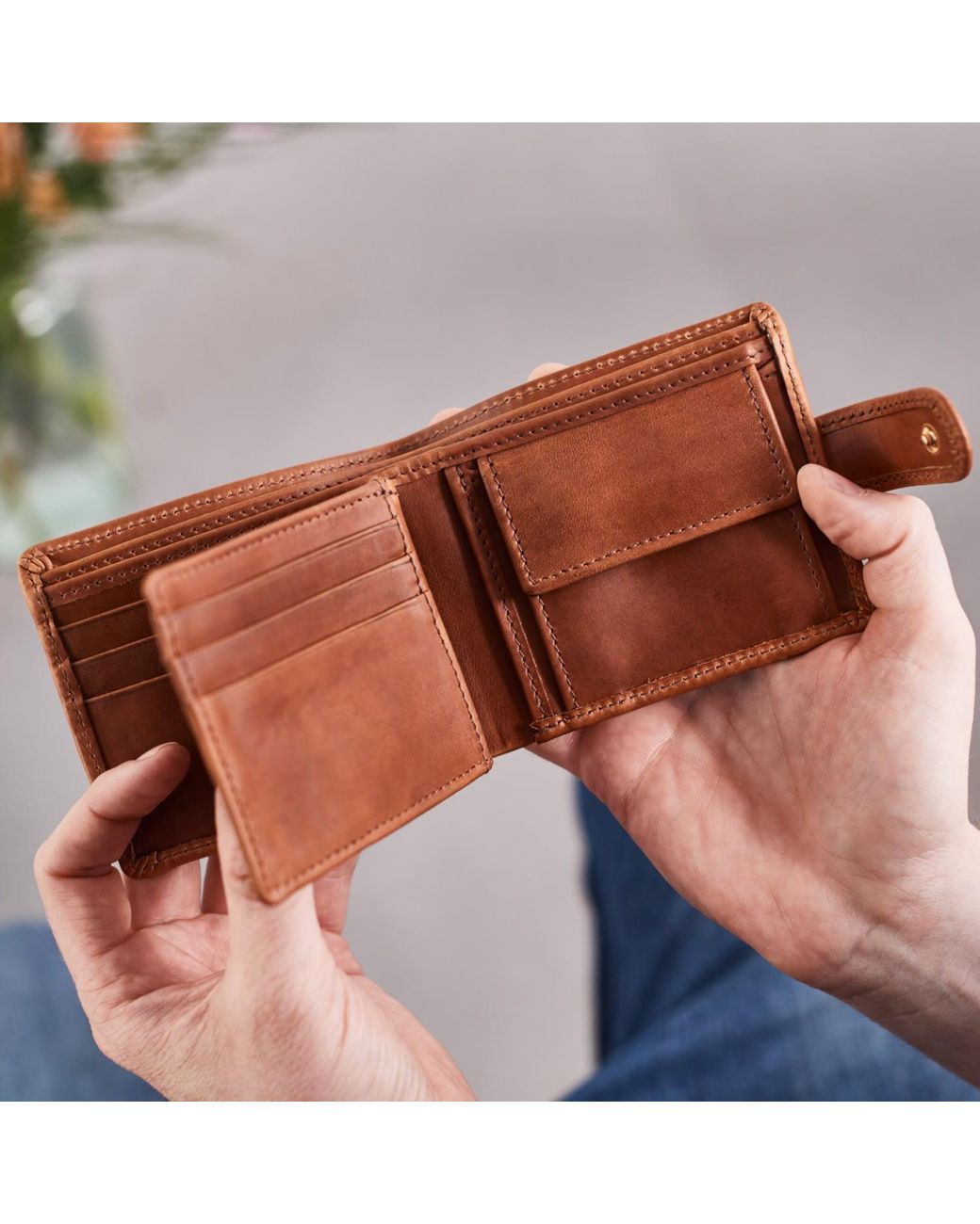 VIDA VIDA Brown Dad Tan Leather Tri Fold Wallet for men