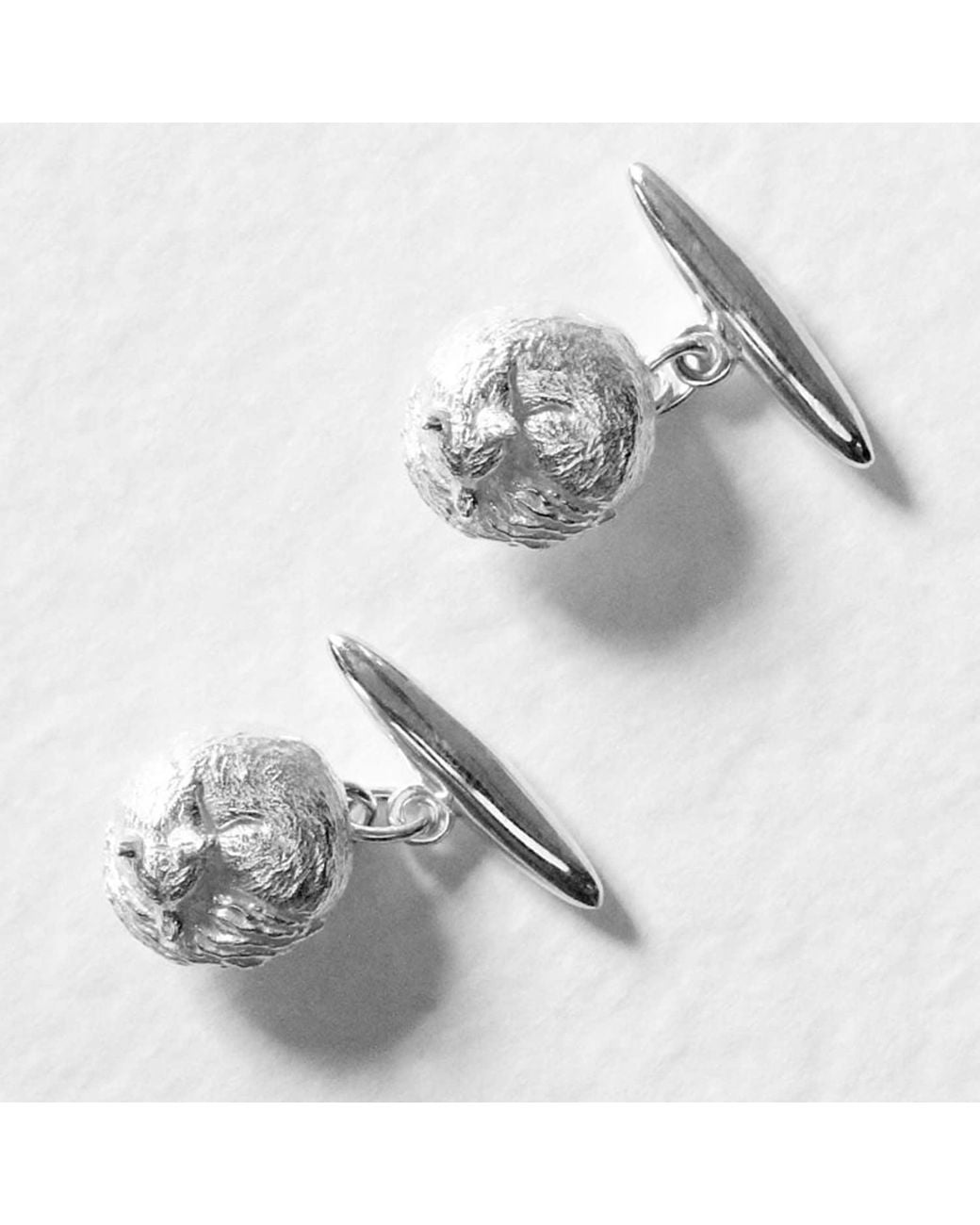 Lee Renee Metallic Fox Cufflinks – Sleeping for men