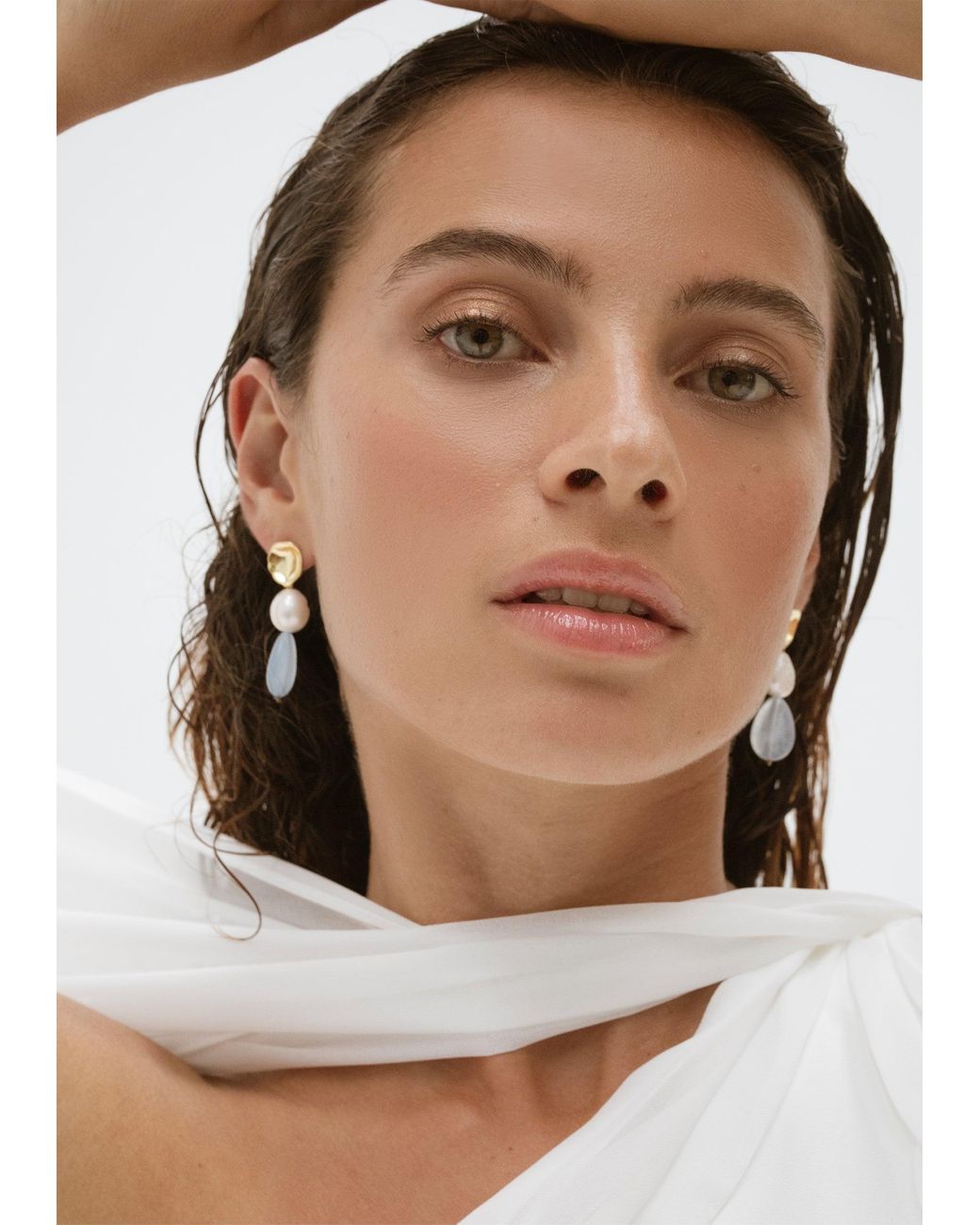 Lavani Jewels White Nydia Light Earrings