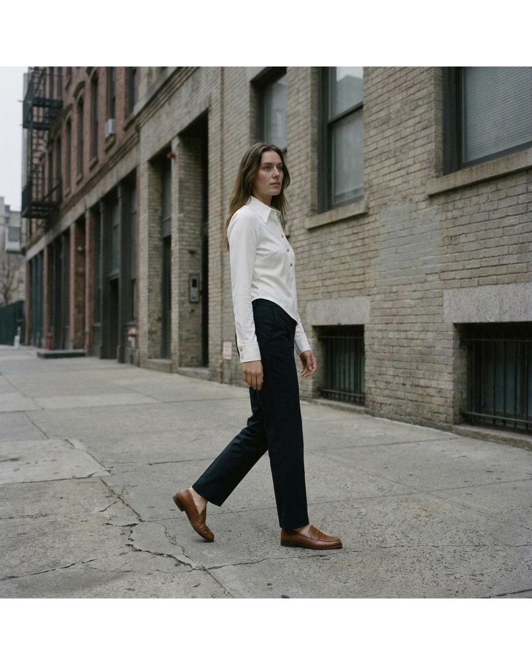 Modenaire White Collared Button Front Blouse With Asymmetrical Hem Detail
