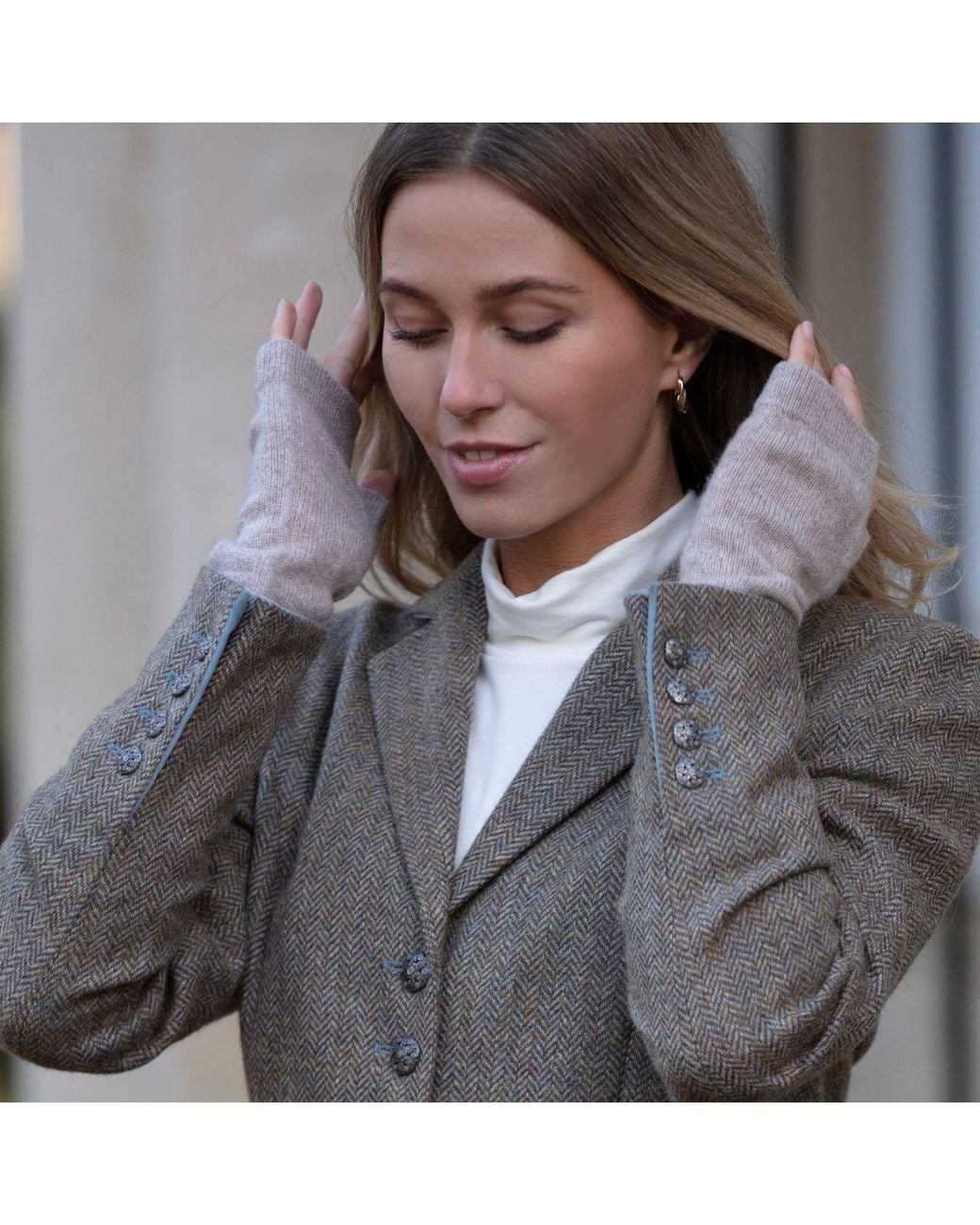 Cove Brown Cashmere Chunky Wrist Warmers Fawn
