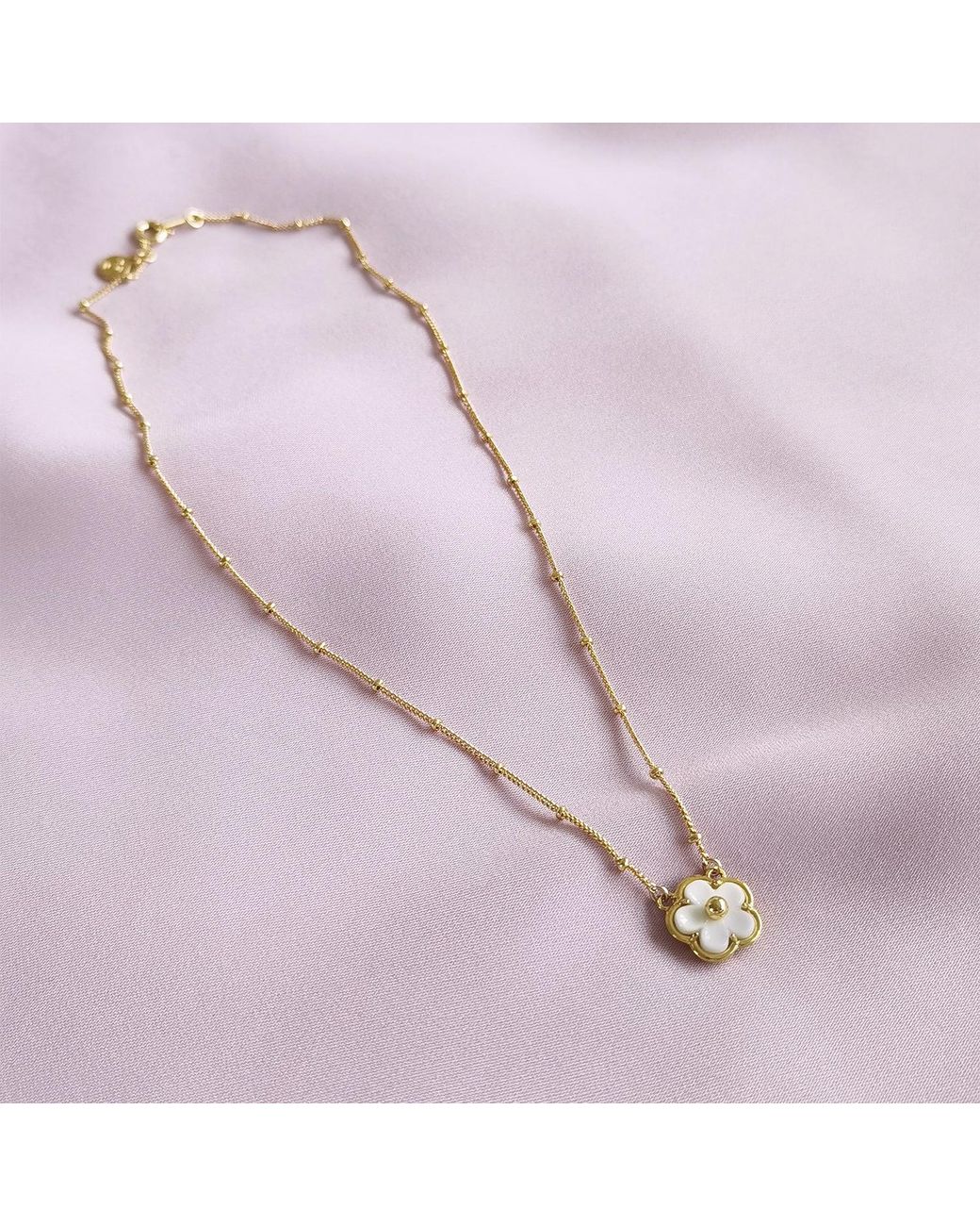 POPORCELAIN Metallic Mini Porcelain Daisy Necklace