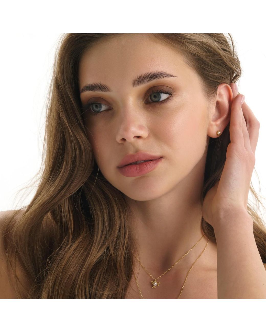 Elk & Bloom Metallic Flower Pearl Floral Earrings