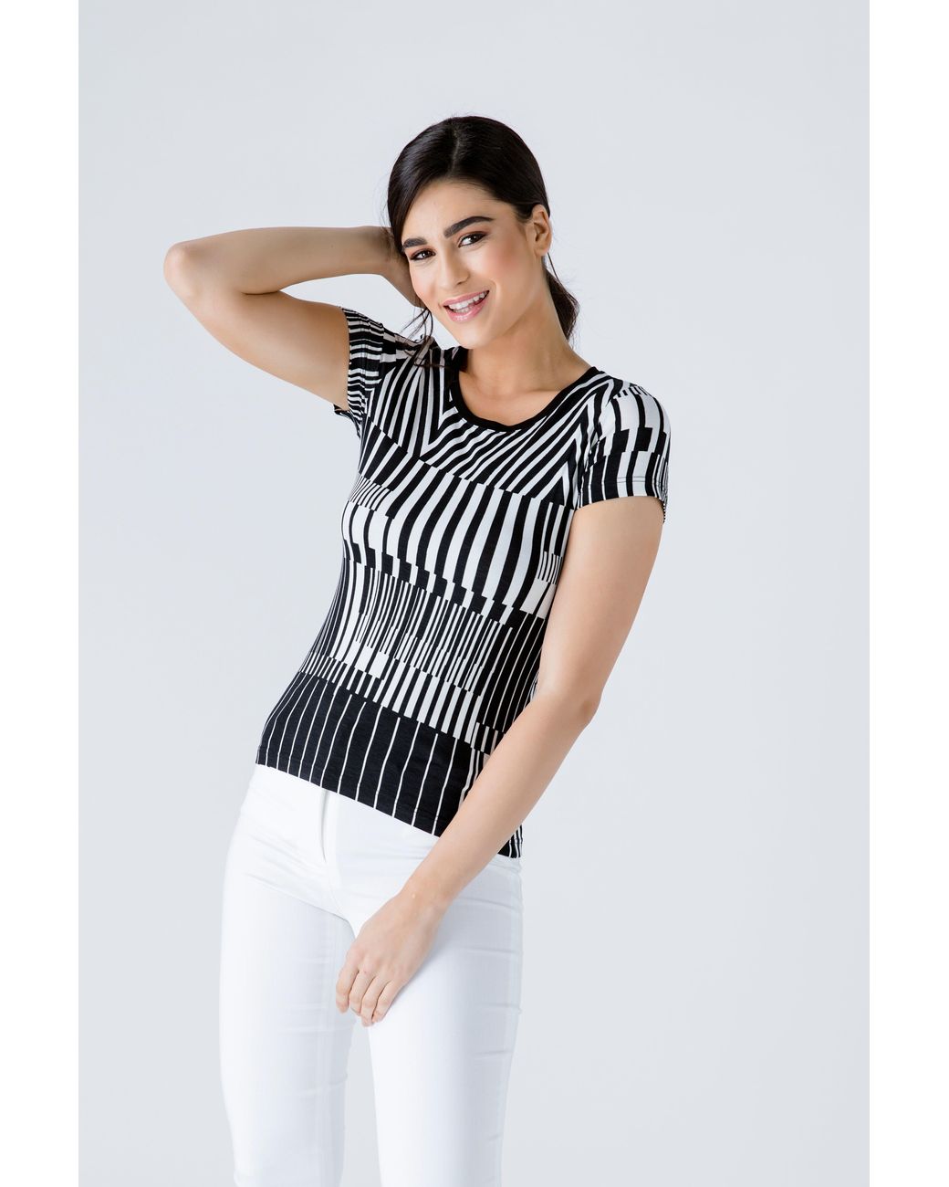 Conquista Black Short Sleeve & Top