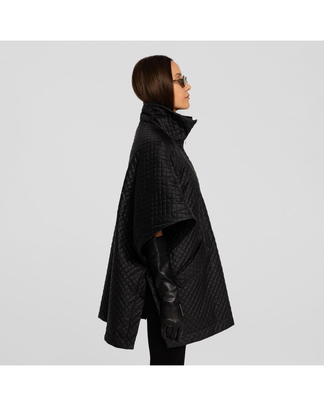 Mandragora Black Oversized Quilted Poncho Lace