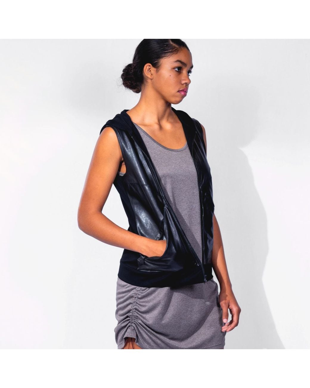 SNIDER Black Viola Vest