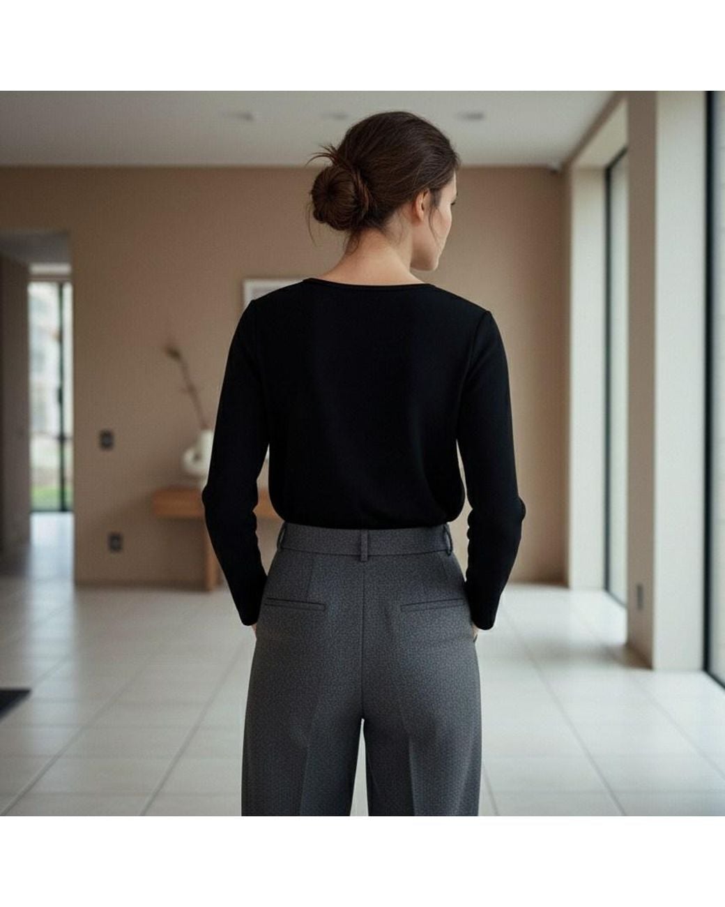Conquista Black Modern Textured-Front Long-Sleeve Top