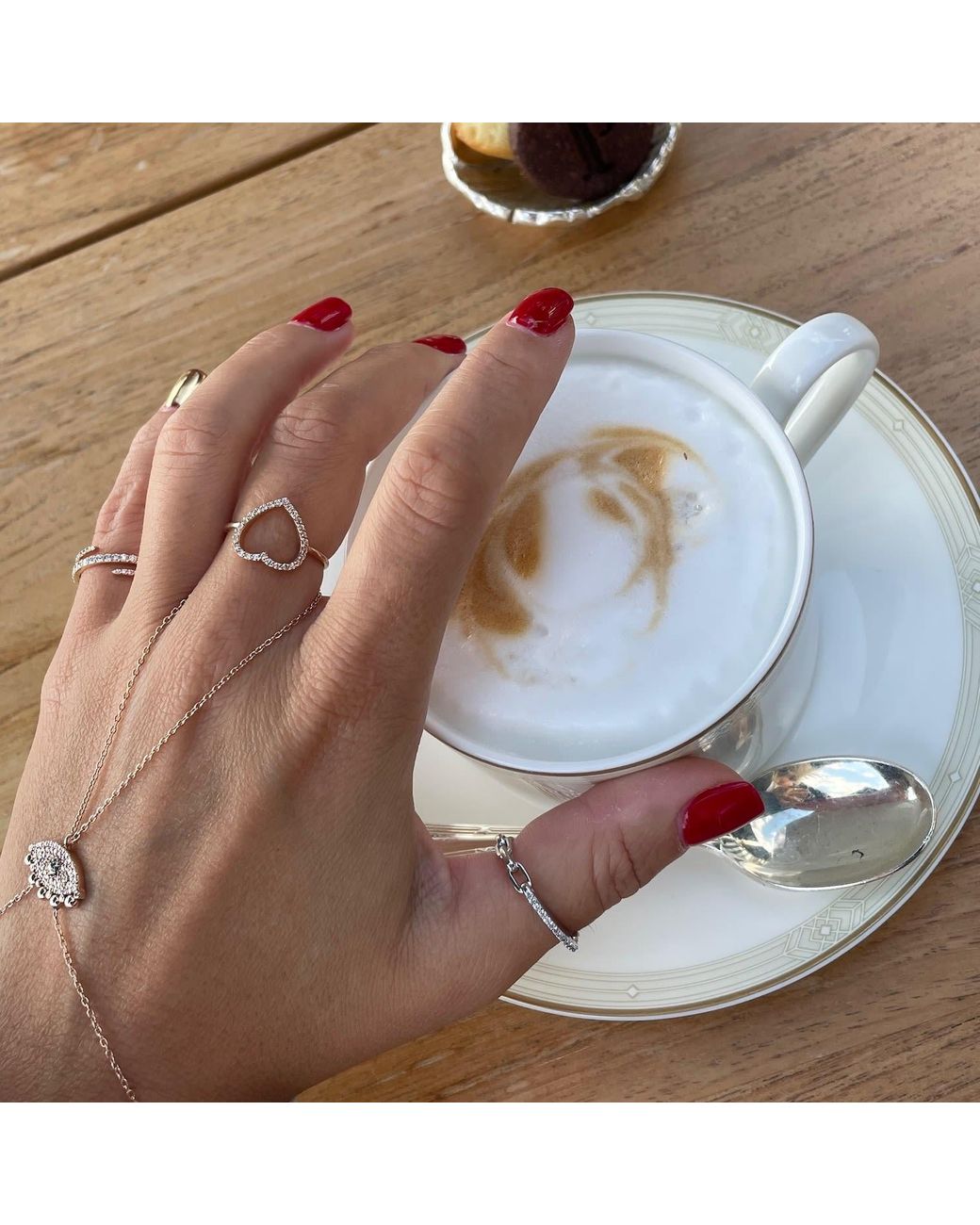 Ecce | Artisan Diamonds Metallic Solid 14Ct Hollow Heart Diamond Ring