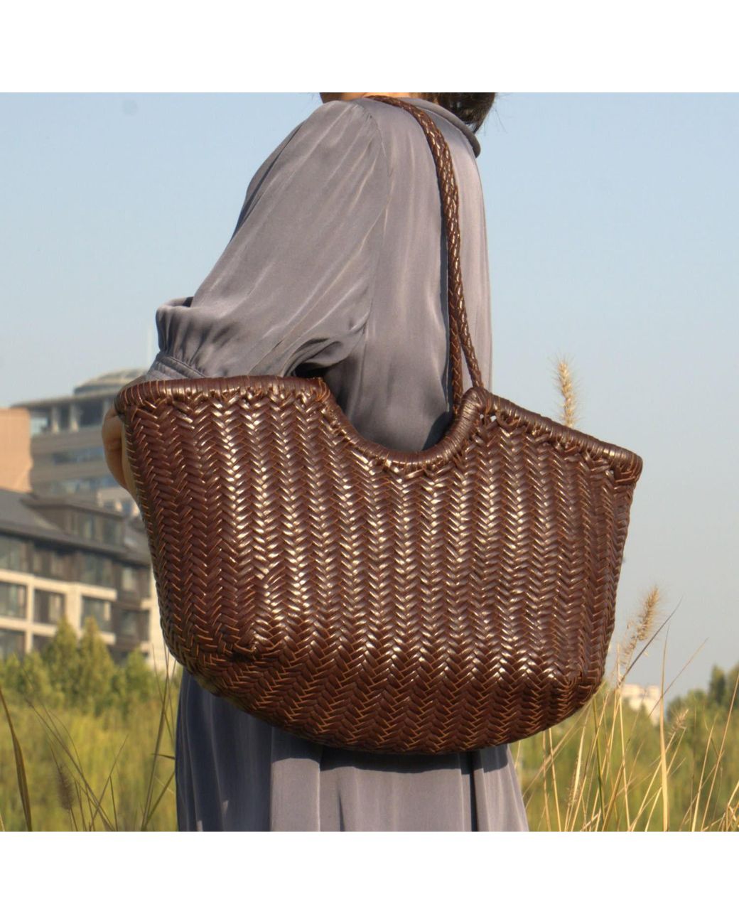 Rimini Brown Hand Woven Leather Handbag 'Vittoria'