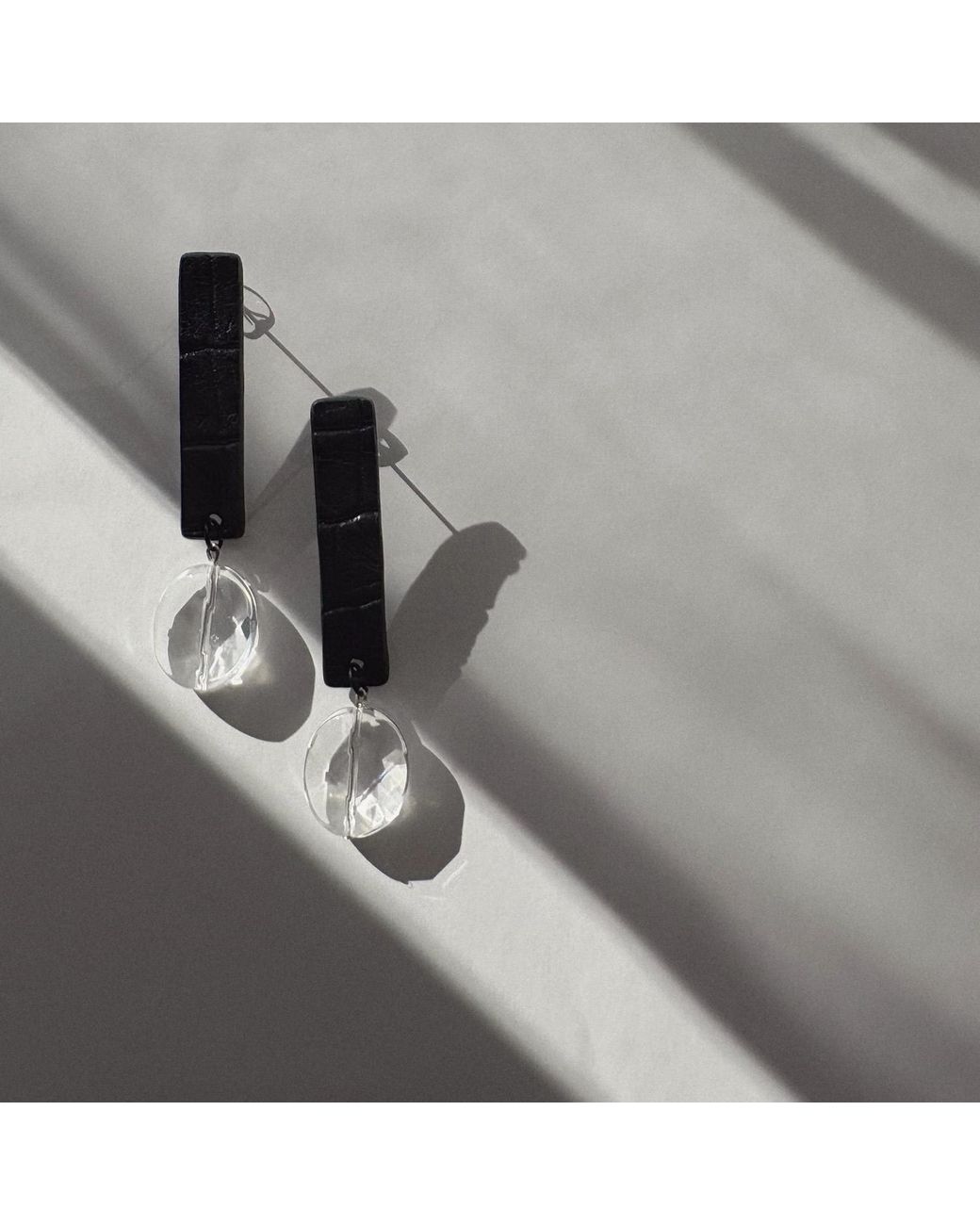 WAIWAI Black Clear Quartz & Alligator-Textured Leather Drop Earrings