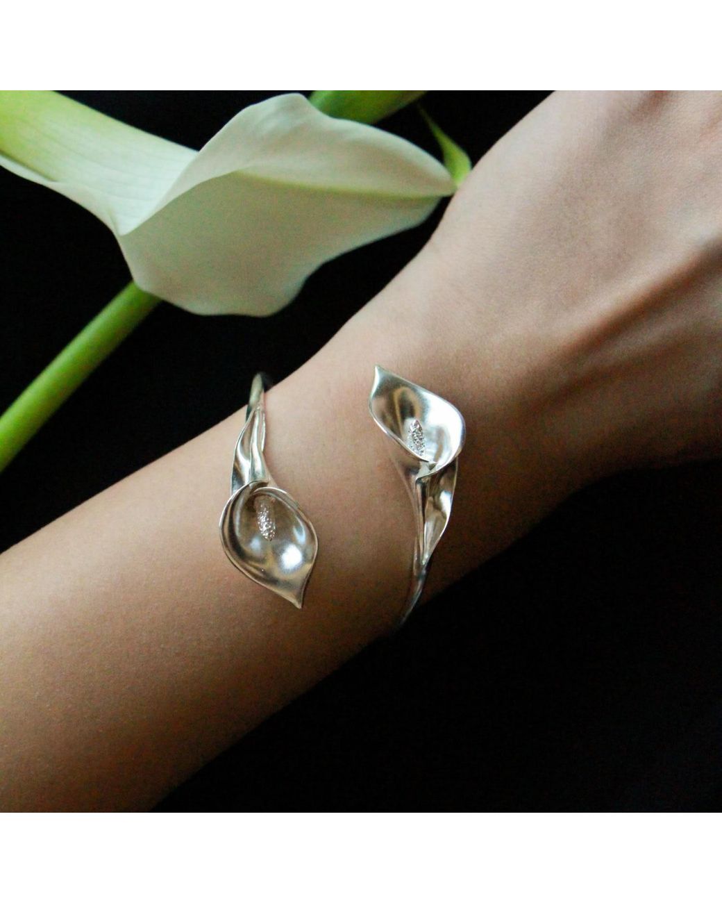 Agora Jewellery Metallic Calla Maxi Bracelet