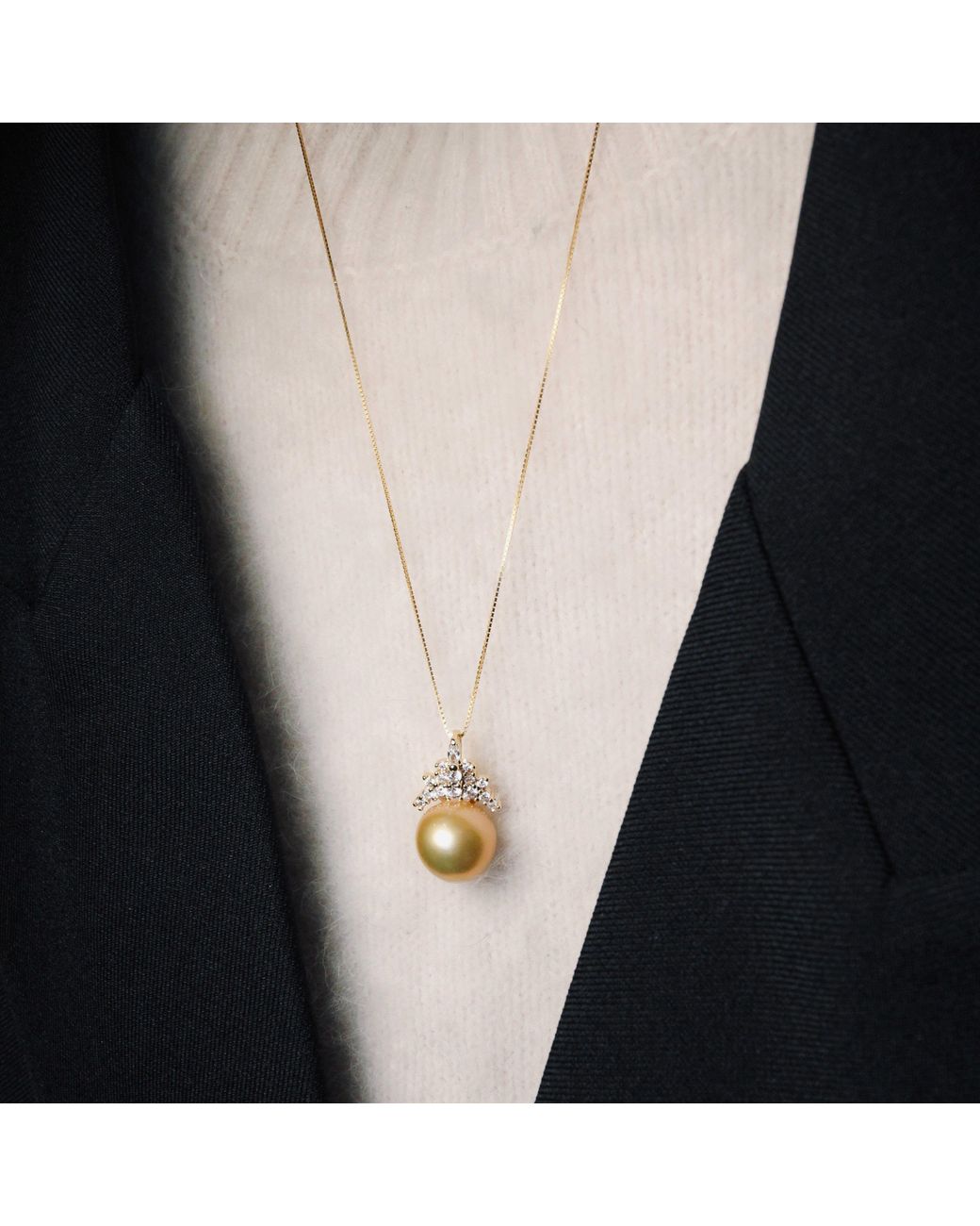 Ninemoo Metallic Solara Golden Pearl Necklace