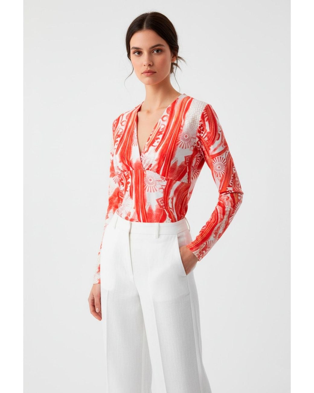 Conquista Red Printed V-Neck Long-Sleeve Top