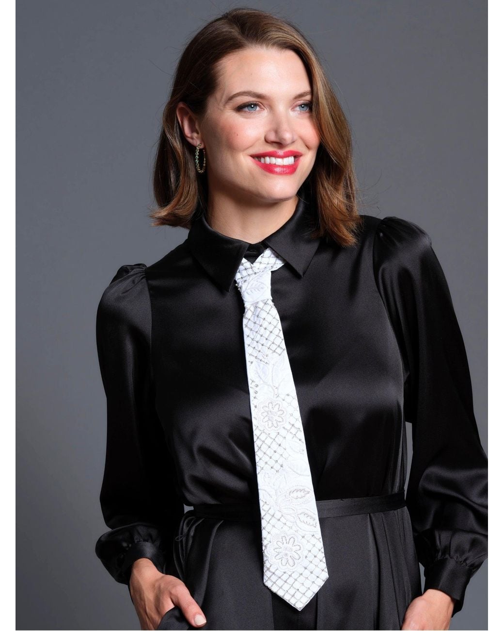 NANDANIE Metallic The Embroidered Crosshatch Floral Classic Necktie