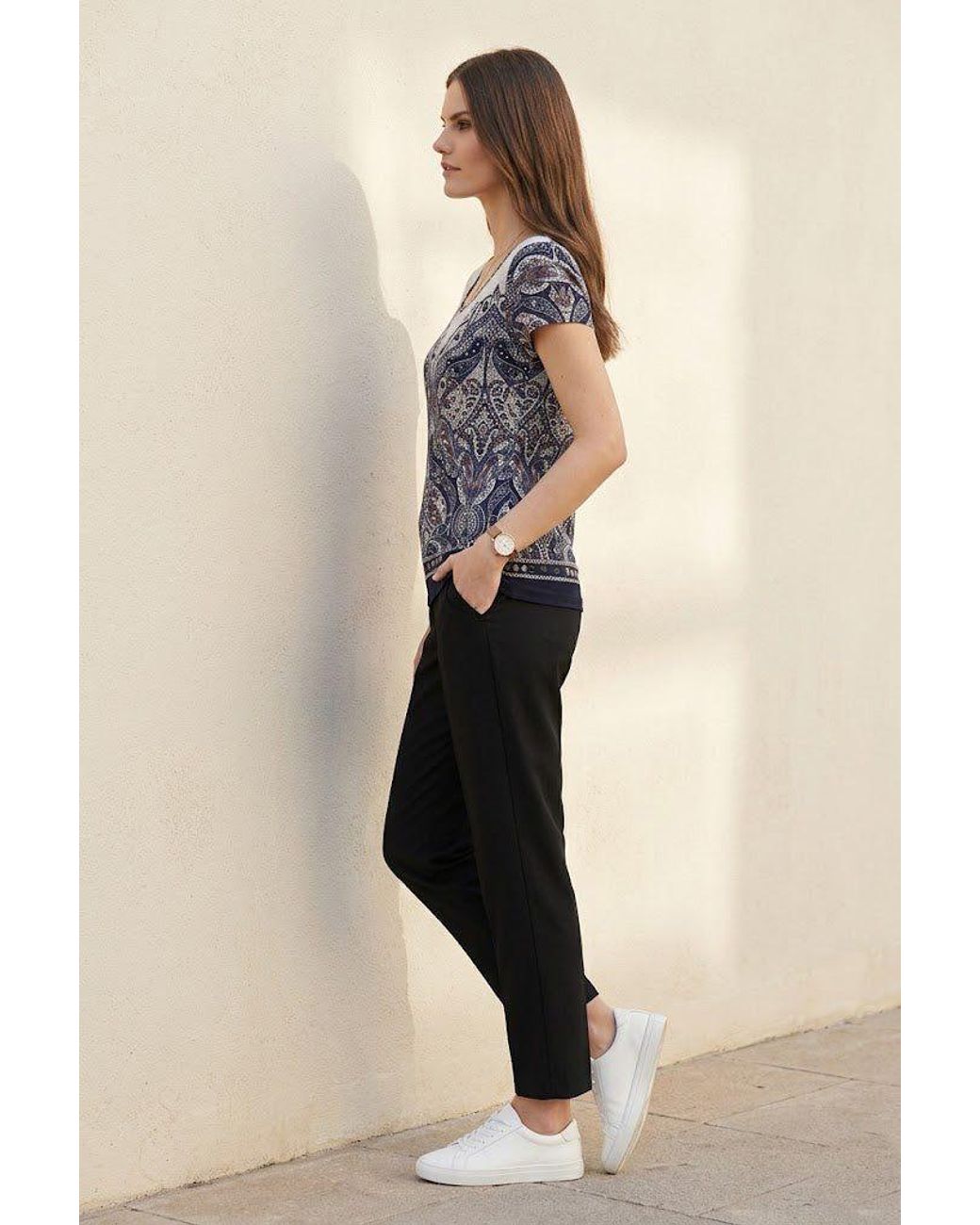 Conquista Black Ornamental Paisley Print Top
