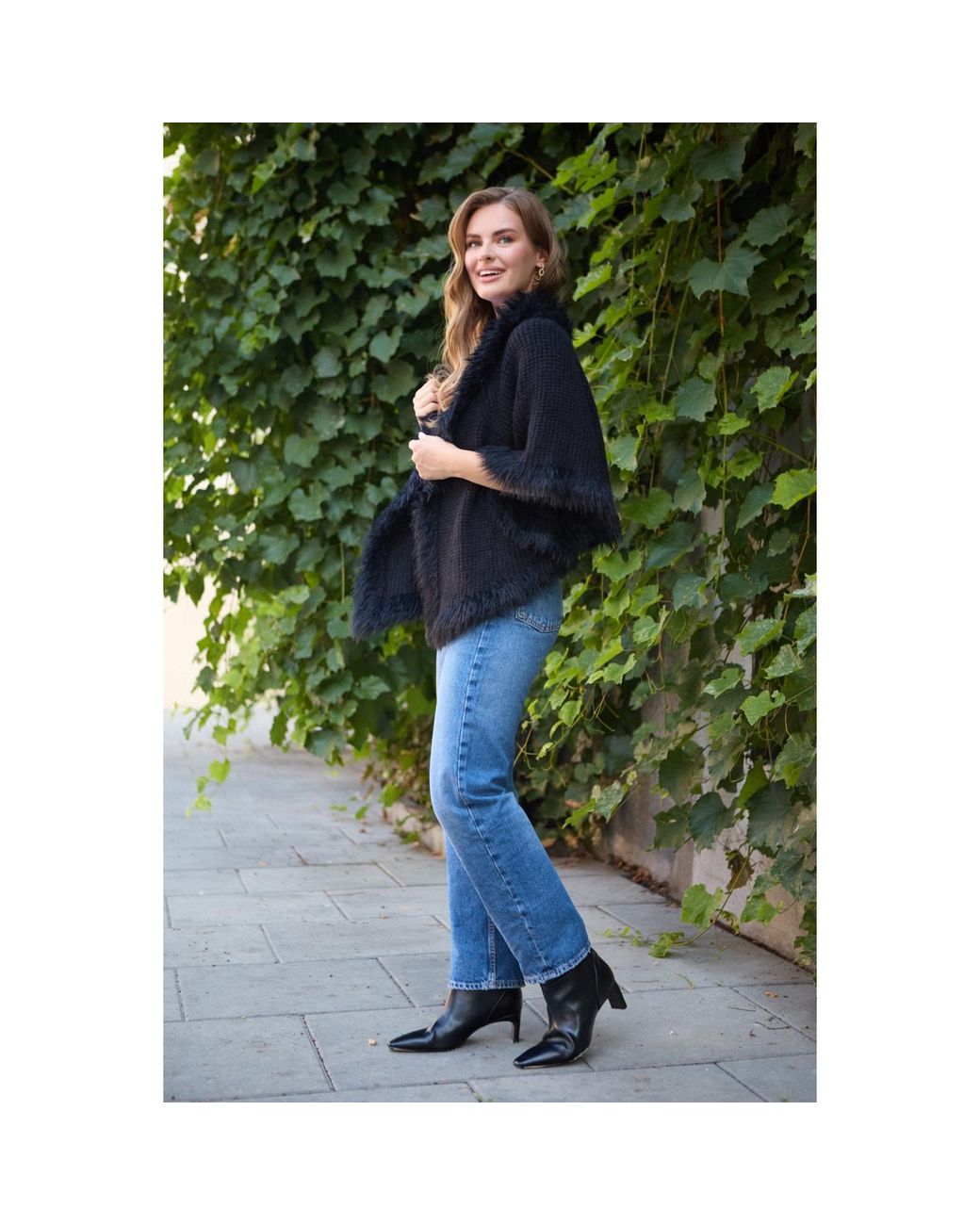 Saachi Black Fur Trim Knit Open Cardigan