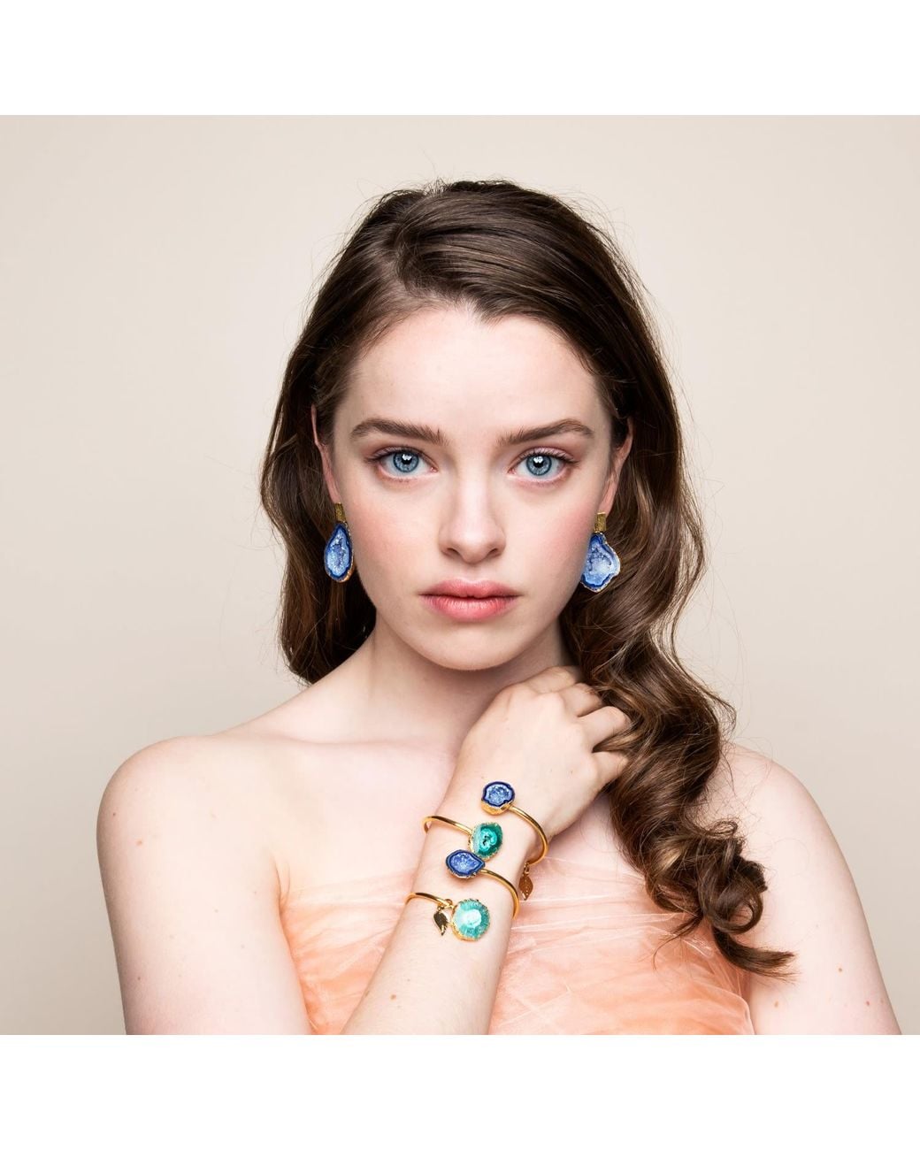 Magpie Rose Blue Rocks