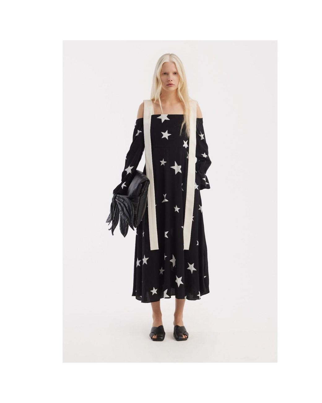 Julia Allert Blue Off-Shoulder Midi Dress With Contrast Straps – Print Stars