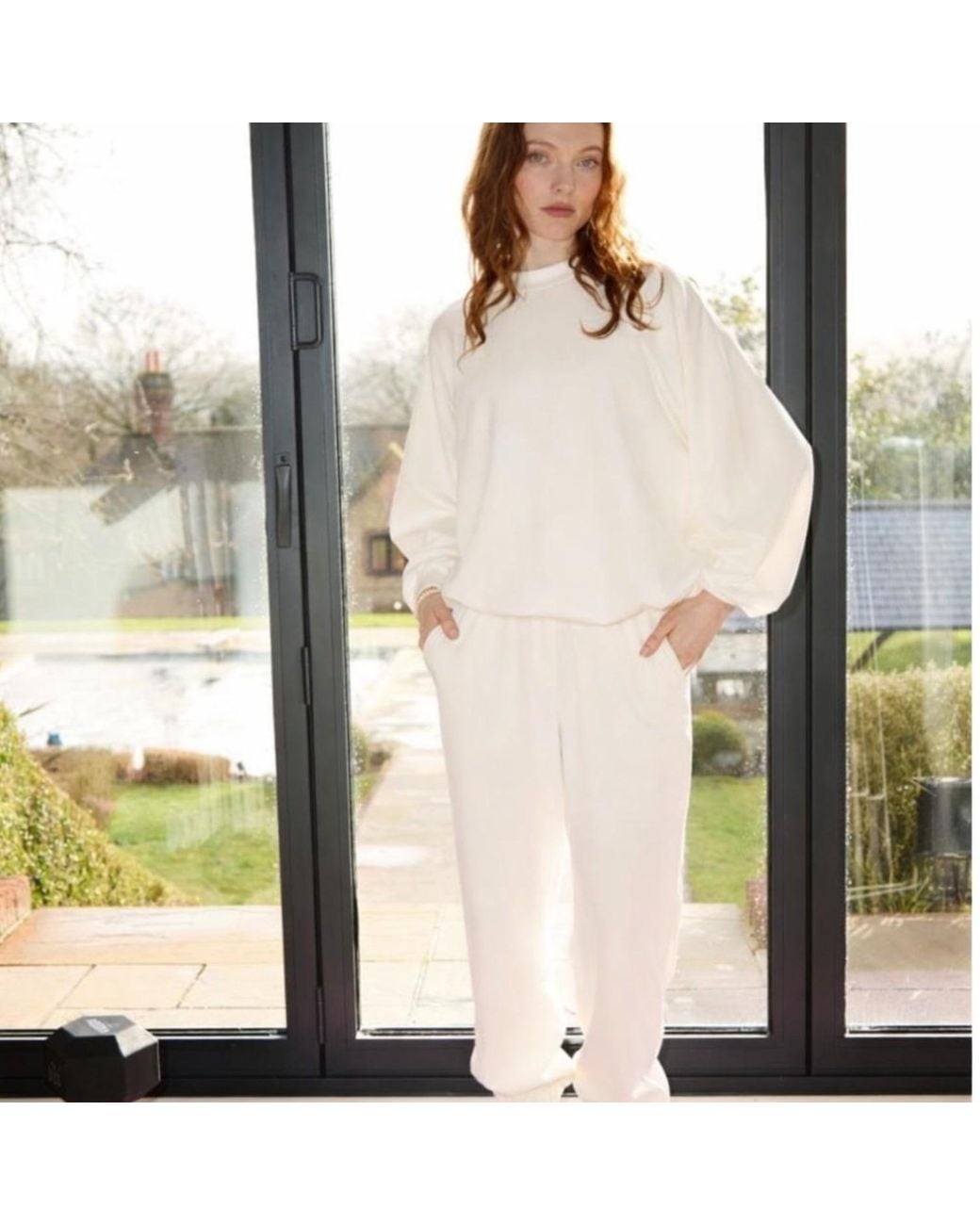 Mamu Dream White Cloud Dancer Sweatshirt & Joggers Set