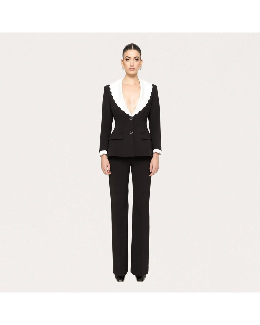 Nissa Black Single-Breasted Fitted Blazer
