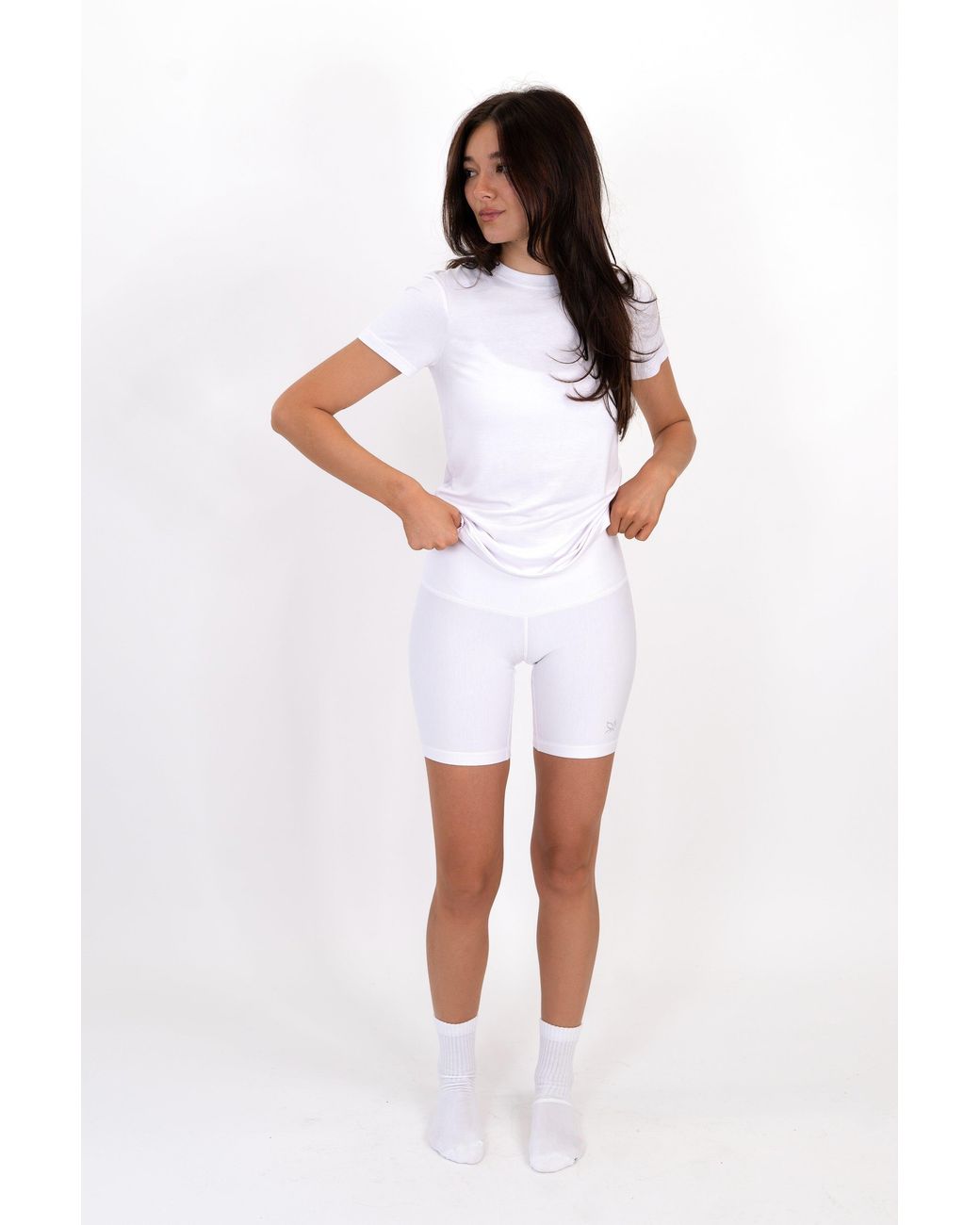 On/Off Essentials White The Core Short