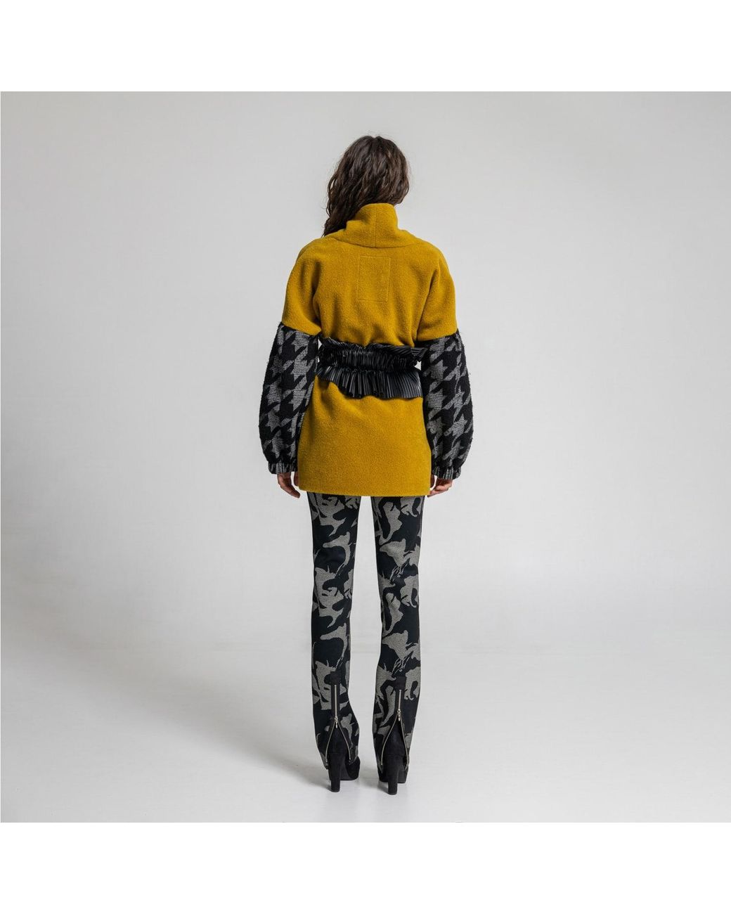 ARTISTA Yellow Iris Kimono Style Overlapped Coat