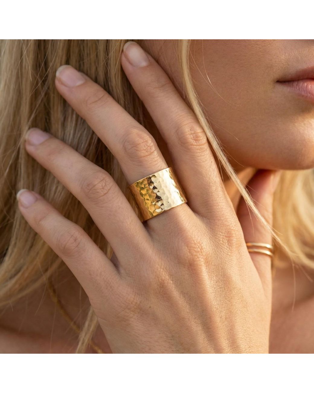Melt'm Jewelry Metallic Wide Hammered Band Ring