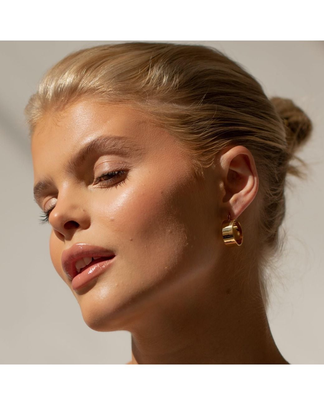 Arctic Fox & Co. Metallic Charlotta Hoop Earrings