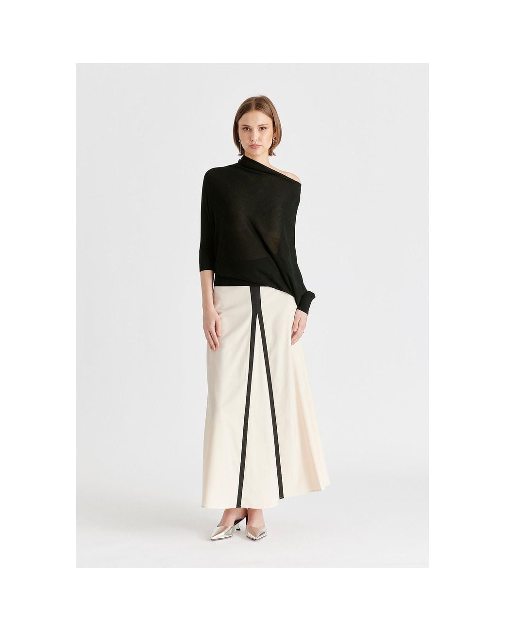 Paisie Natural Contrast Trim Maxi Skirt