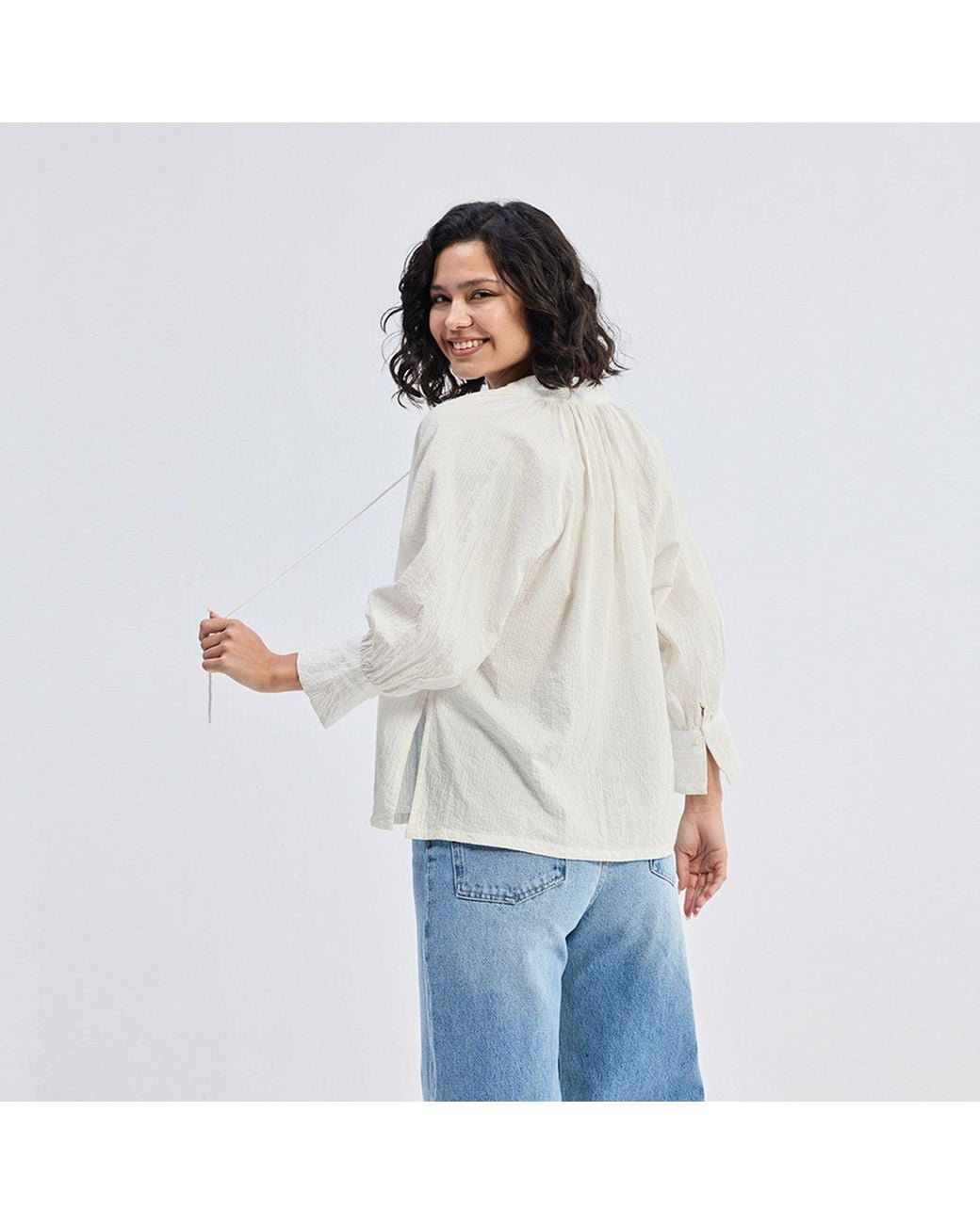 REISTOR White Relaxed Fit Top With Front-Tie