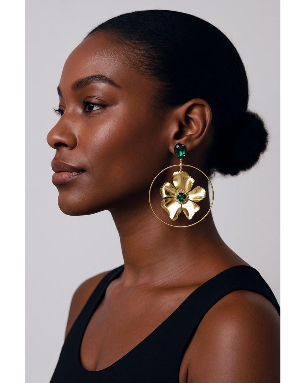 Laura Gray Metallic Hayden Emerald Flower Hoop Earrings