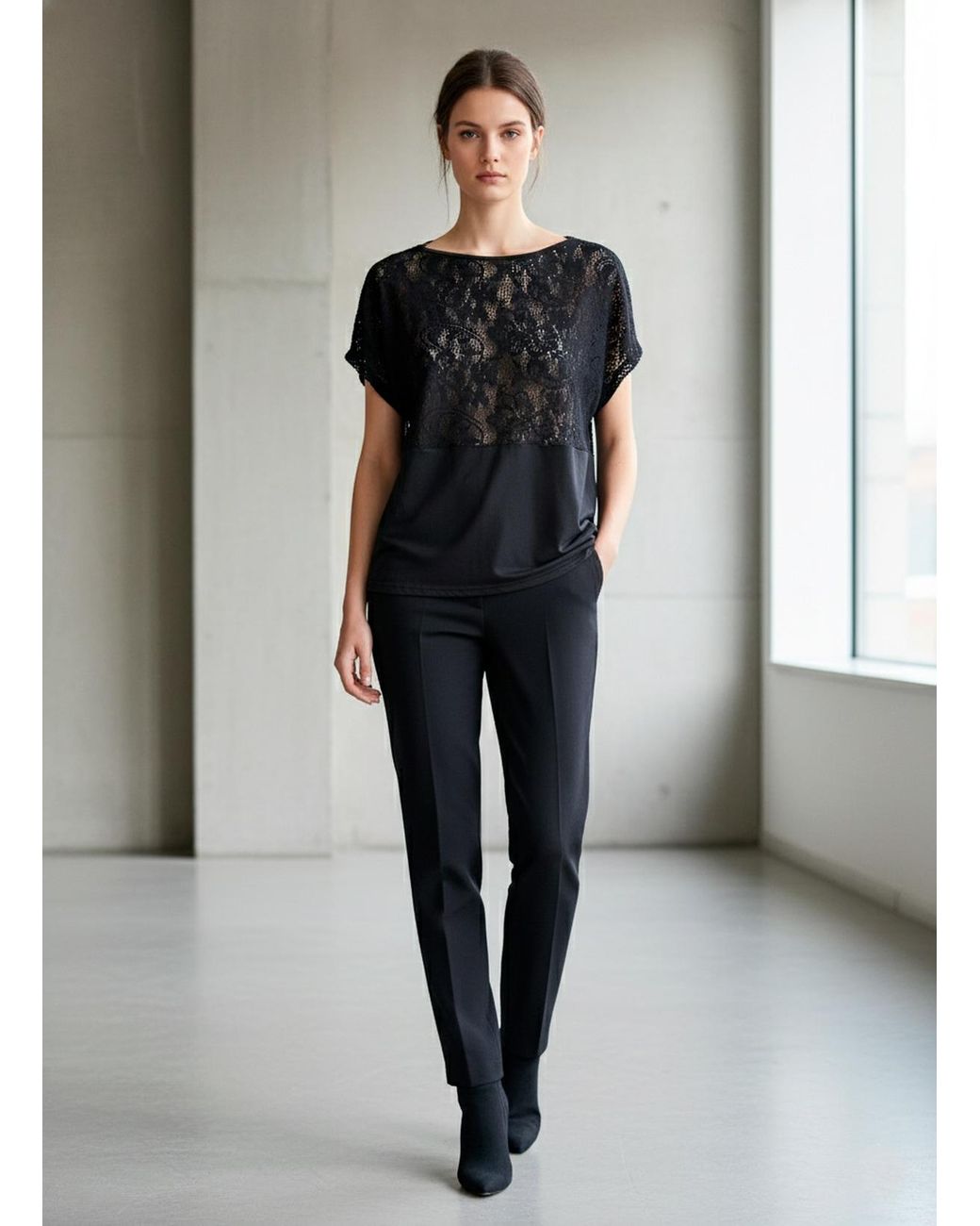 Conquista Black Lace Panel Top – Timeless Elegance With A Modern Touch