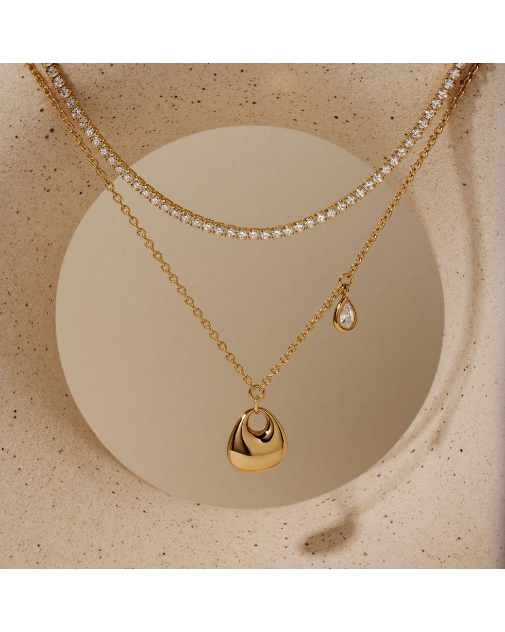 Vanhi Metallic Nora Double Pendant Necklace & Bracelet Set