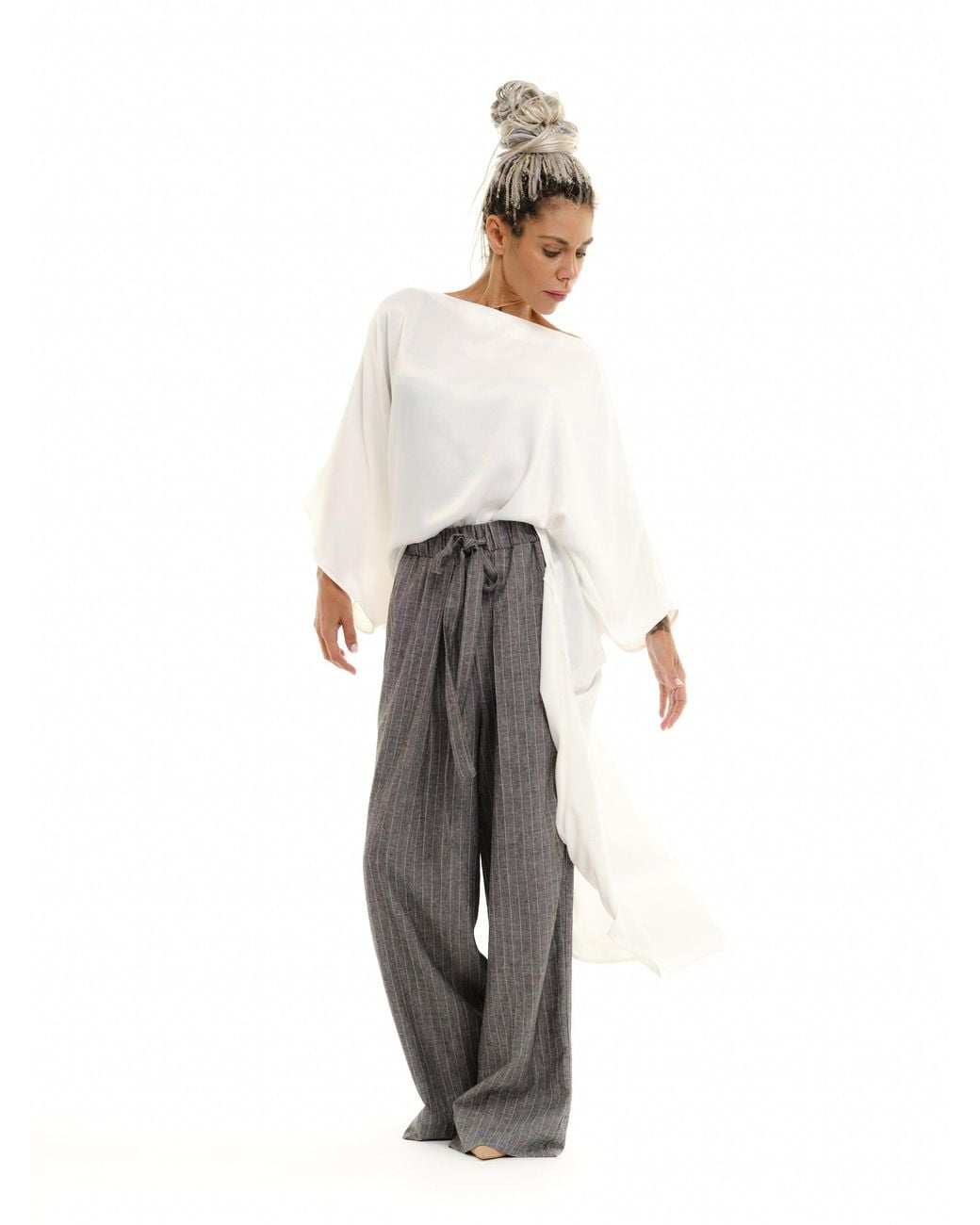 Clothes by Locker Room White Off-The-Shoulder Maxi Tunic