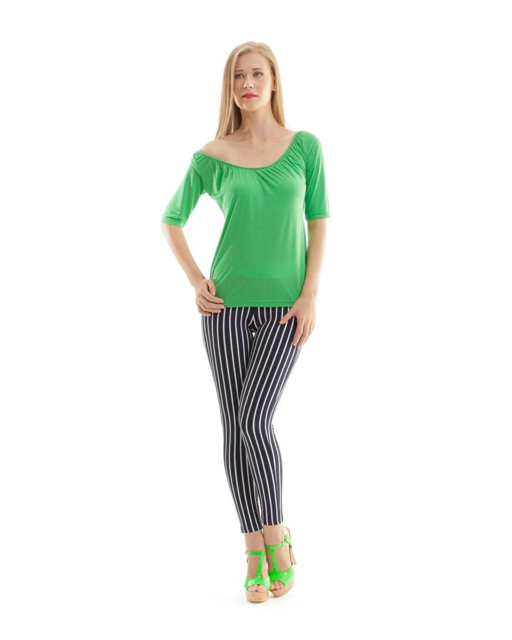 Conquista Green Scoop Neck Tee