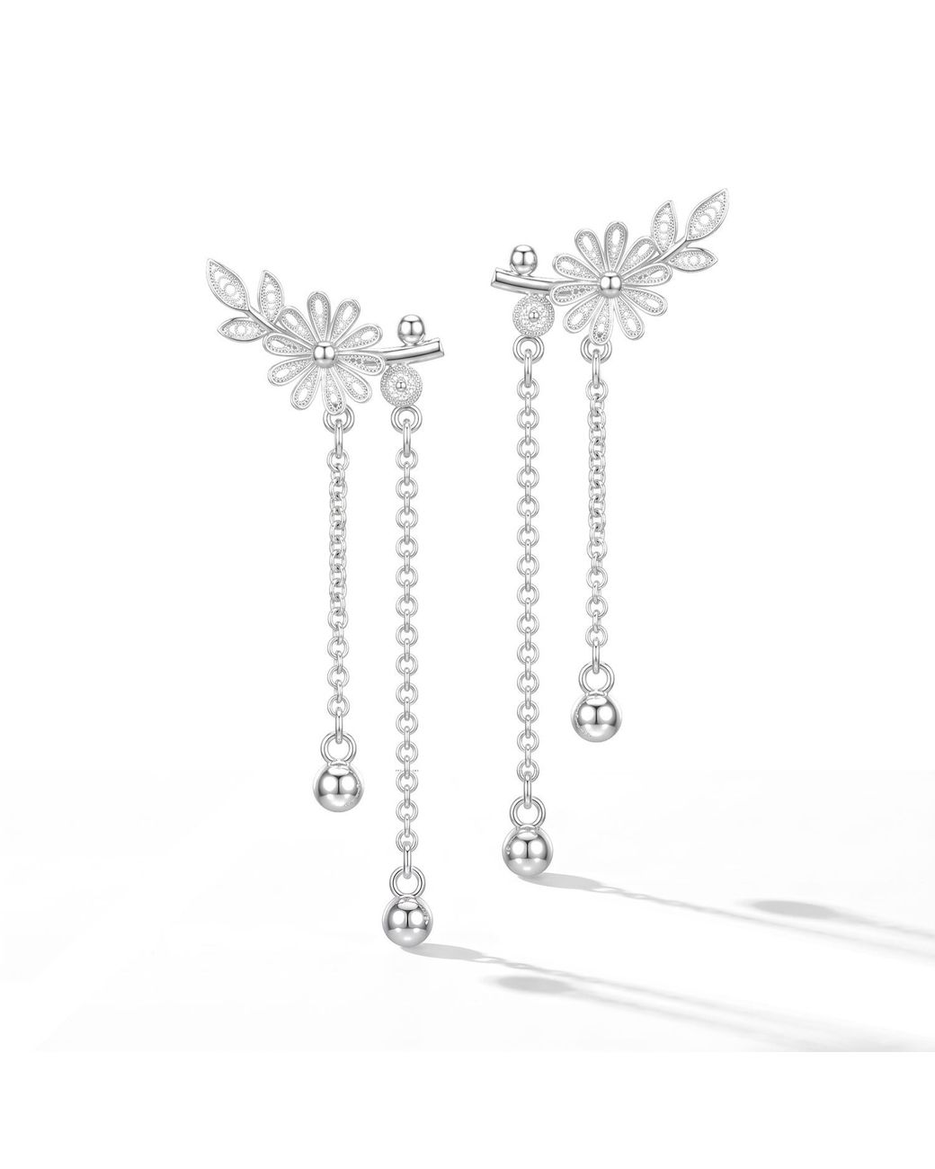 Yieon White Daisy Fine Filigree Tassel Earrings