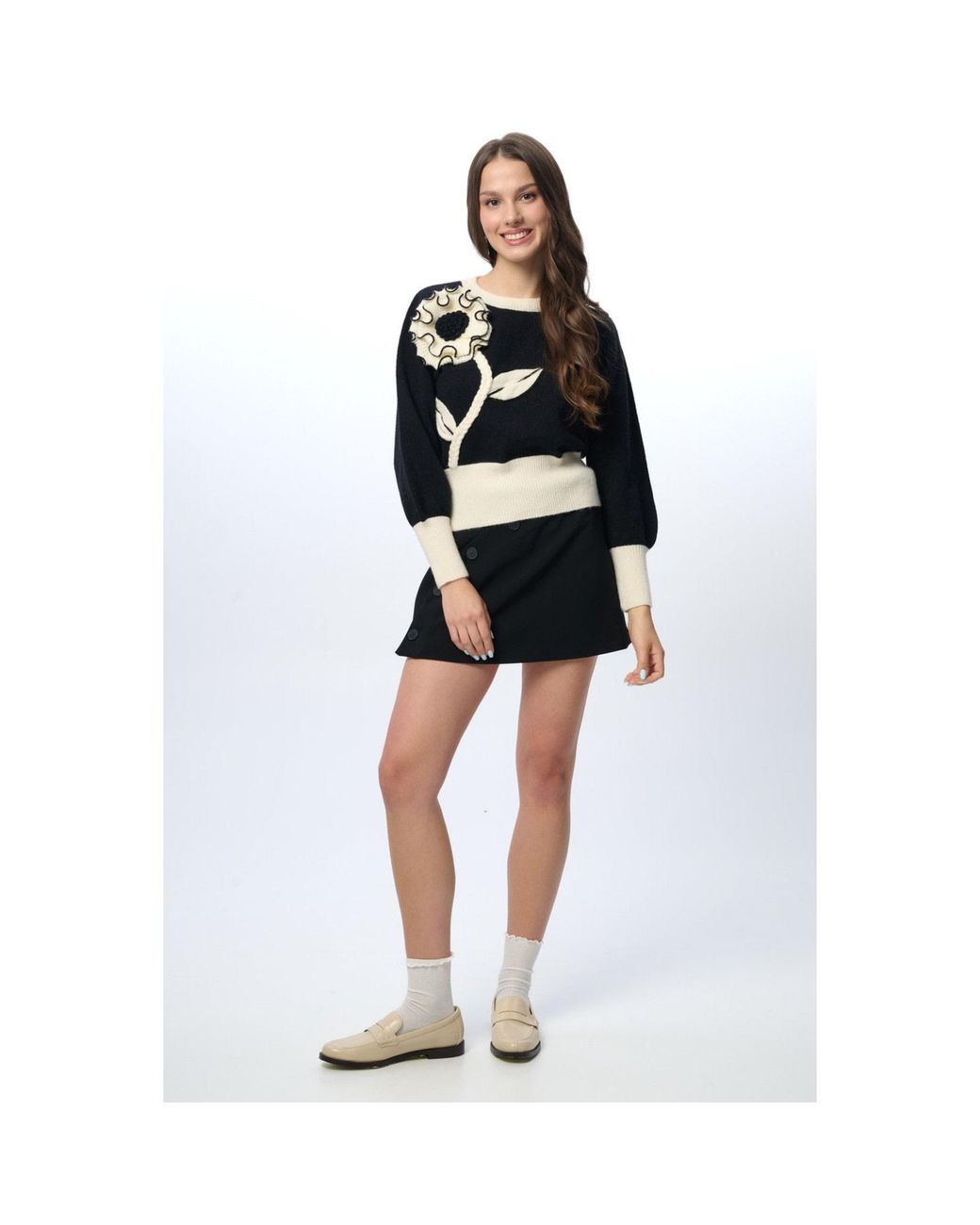 Saachi Black Ruffled Bloom Pullover Sweater