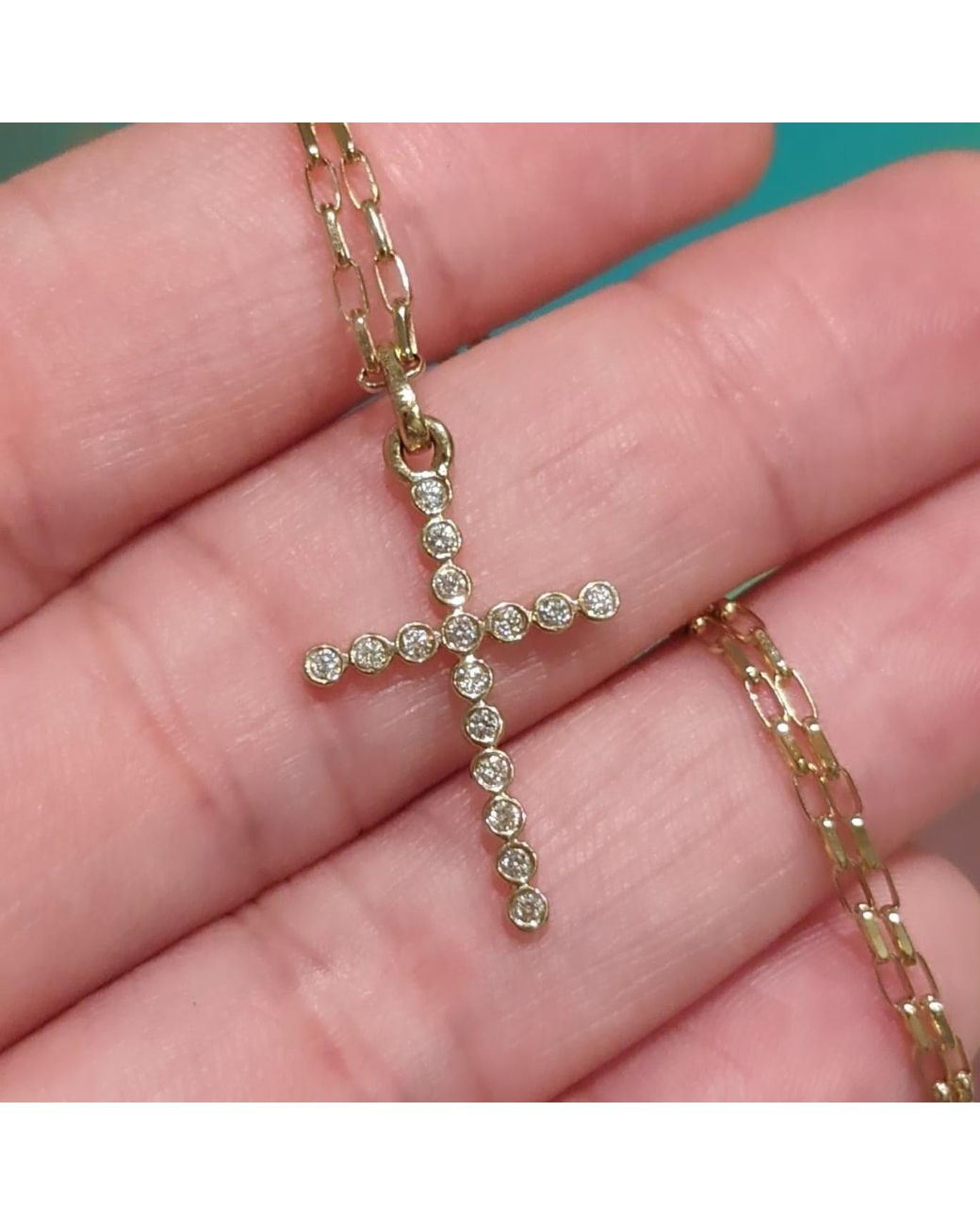 KAMARIA Metallic Diamond Cross Necklace Bezelled