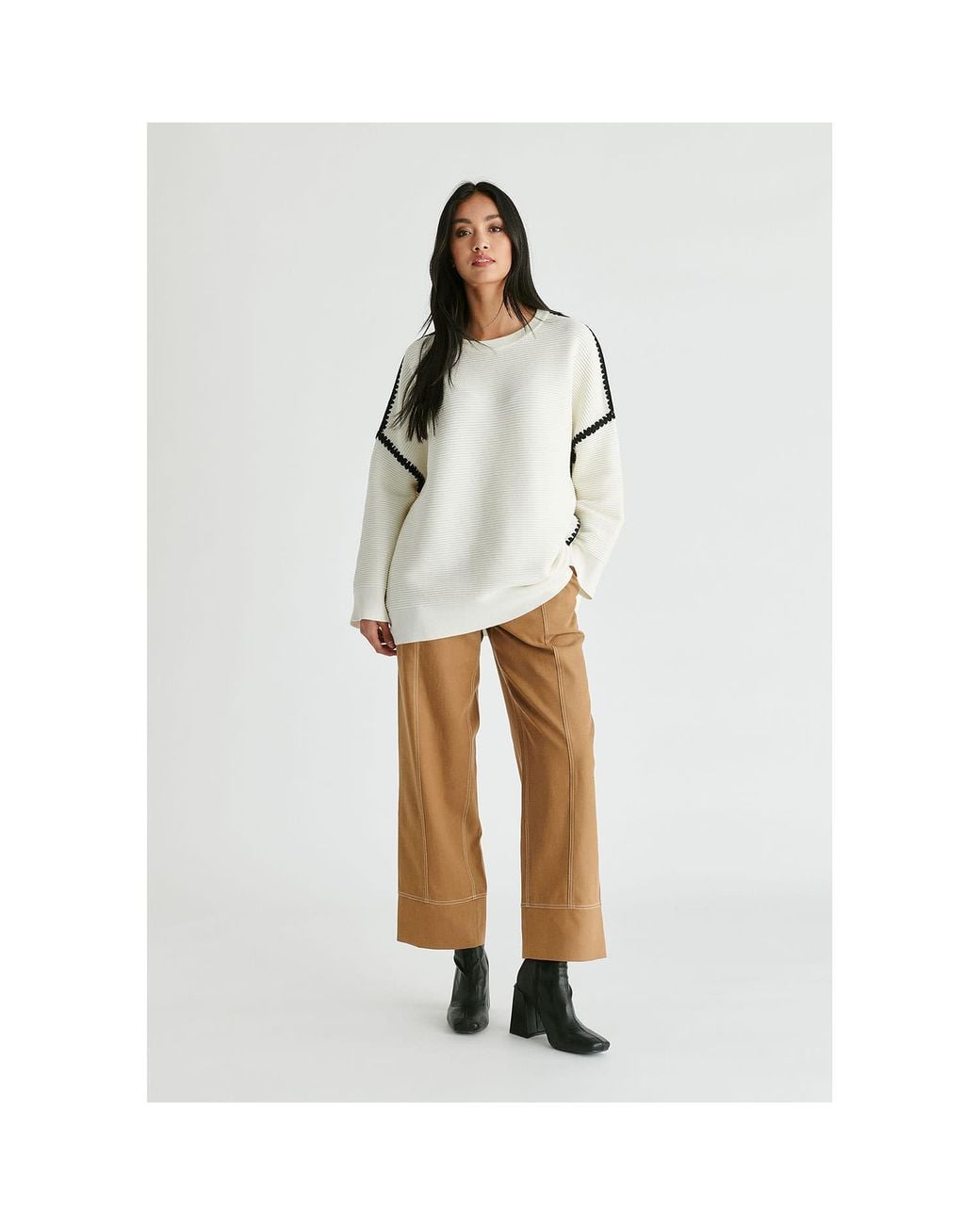Paisie White Ribbed Jumper With Contrasting Embroidery