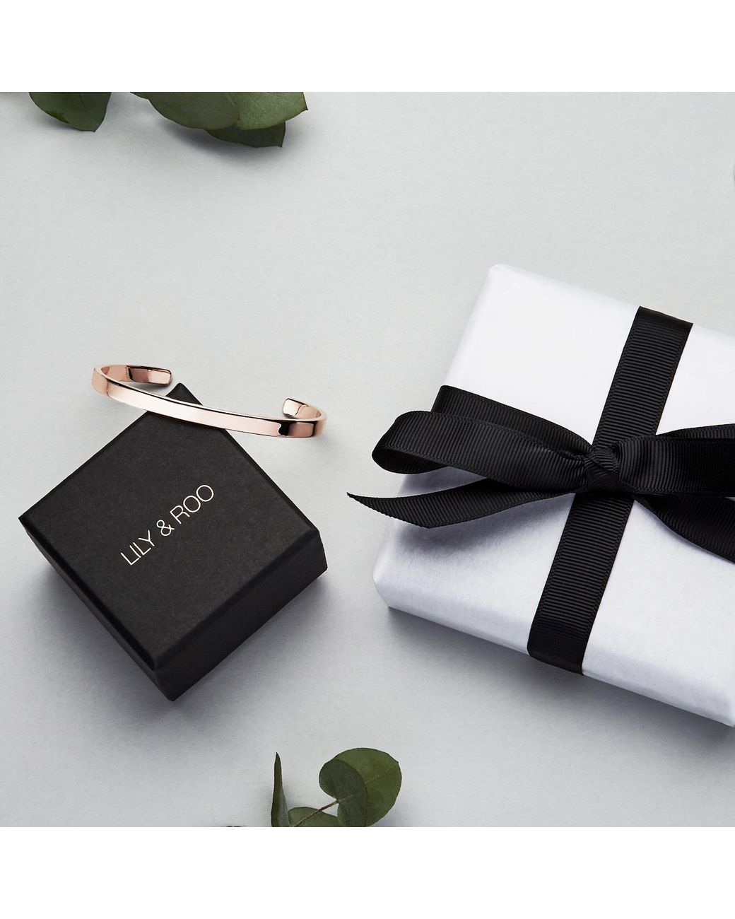 Lily & Roo Metallic Solid Curve Initial Letter Necklace