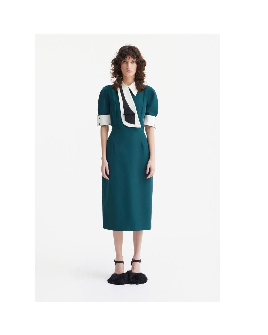 Julia Allert Green Formal Fitted Dress With Collar
