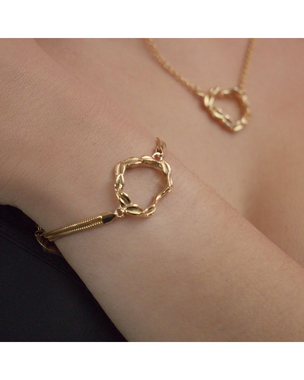 Unaloe Metallic Be Love Heart Bracelet