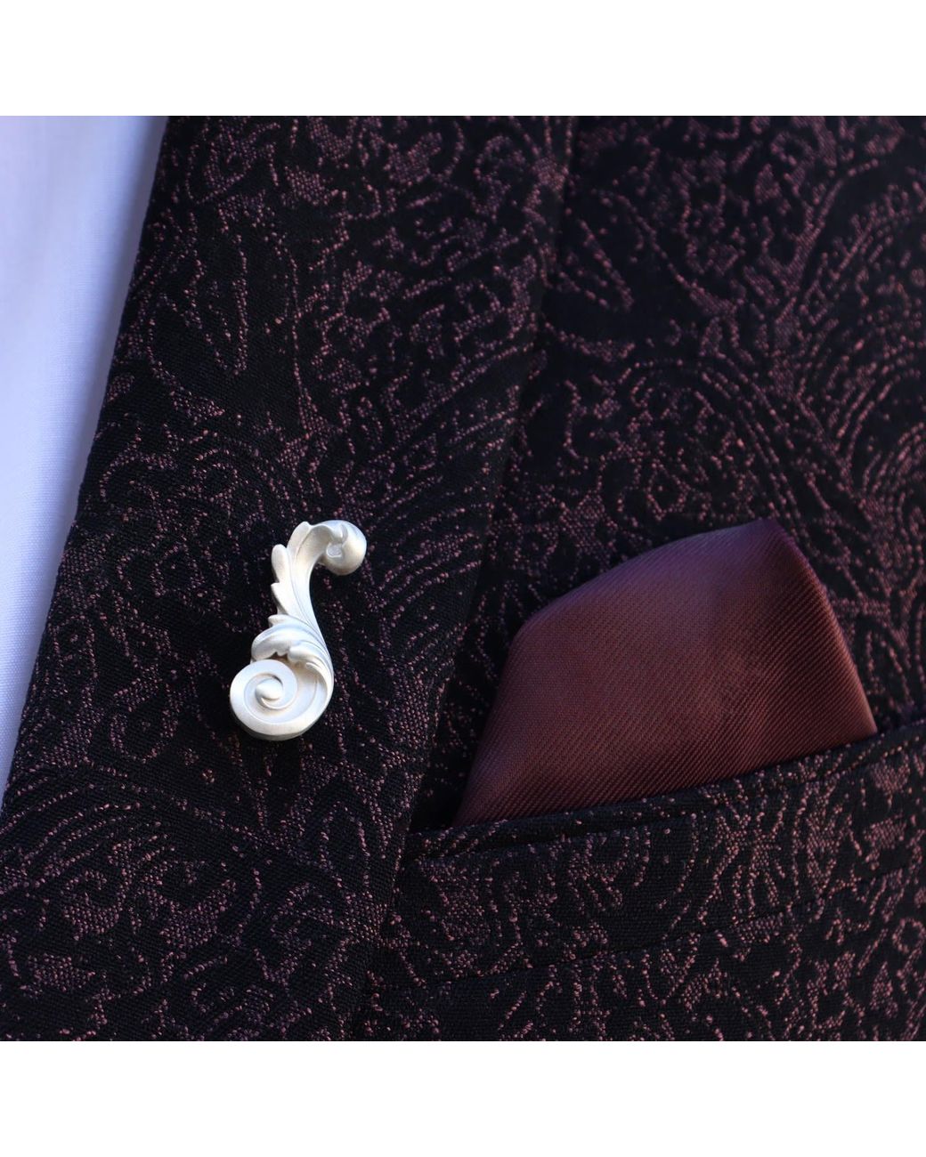 Gabriella Alicia White The Acanthus Brooch