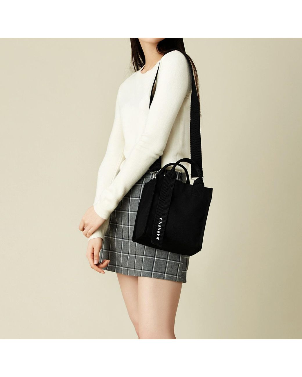 MARHEN.J Black Ricky Mini
